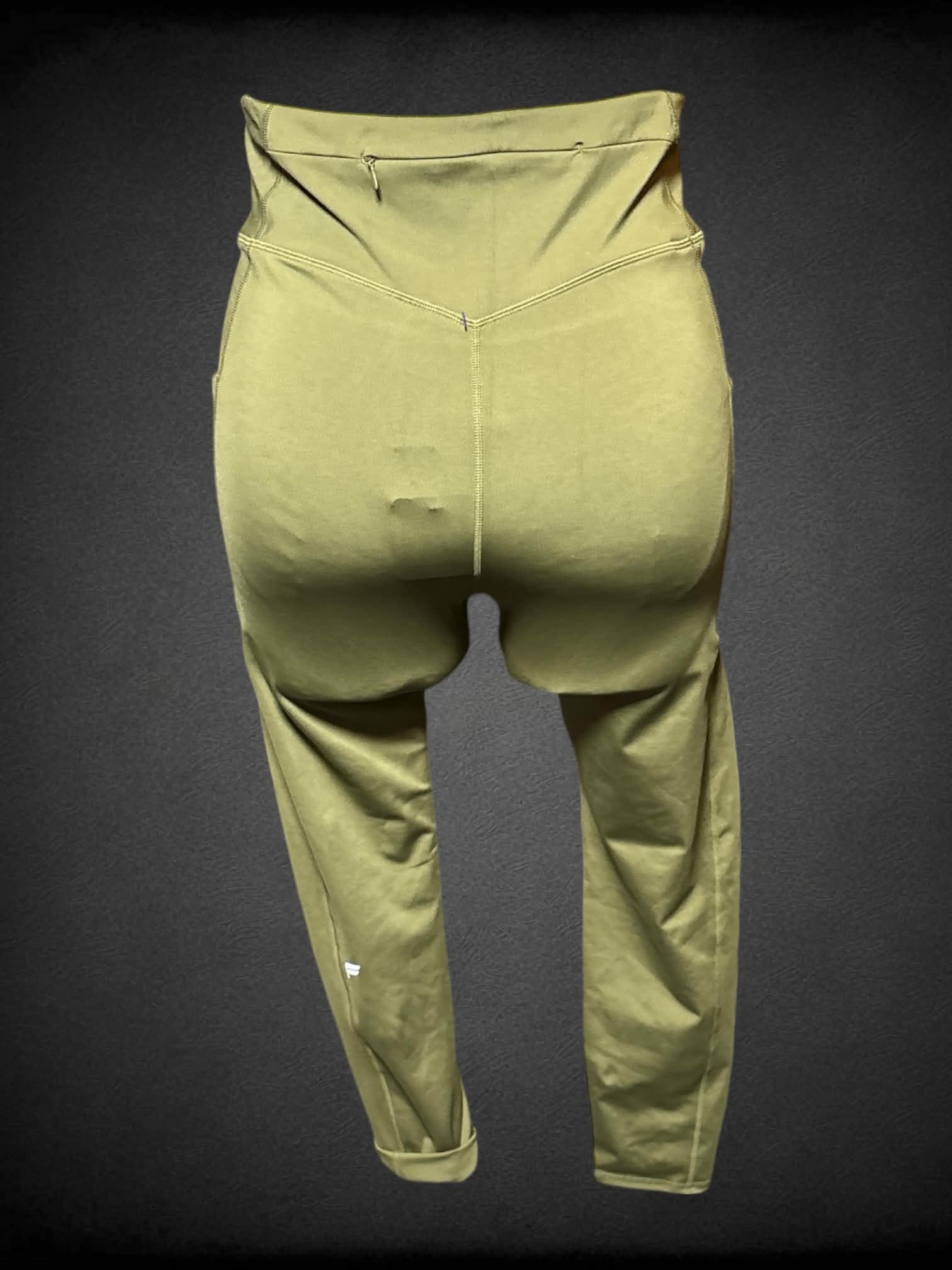 XL NWT Motion365 by Fabletics green leggings with zipper pocket on back, & pockets on sides