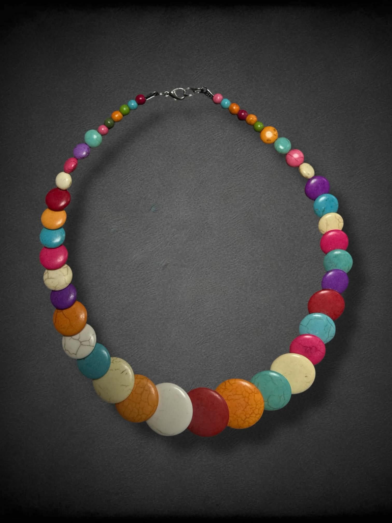 Multicolor flat and round beaded necklace