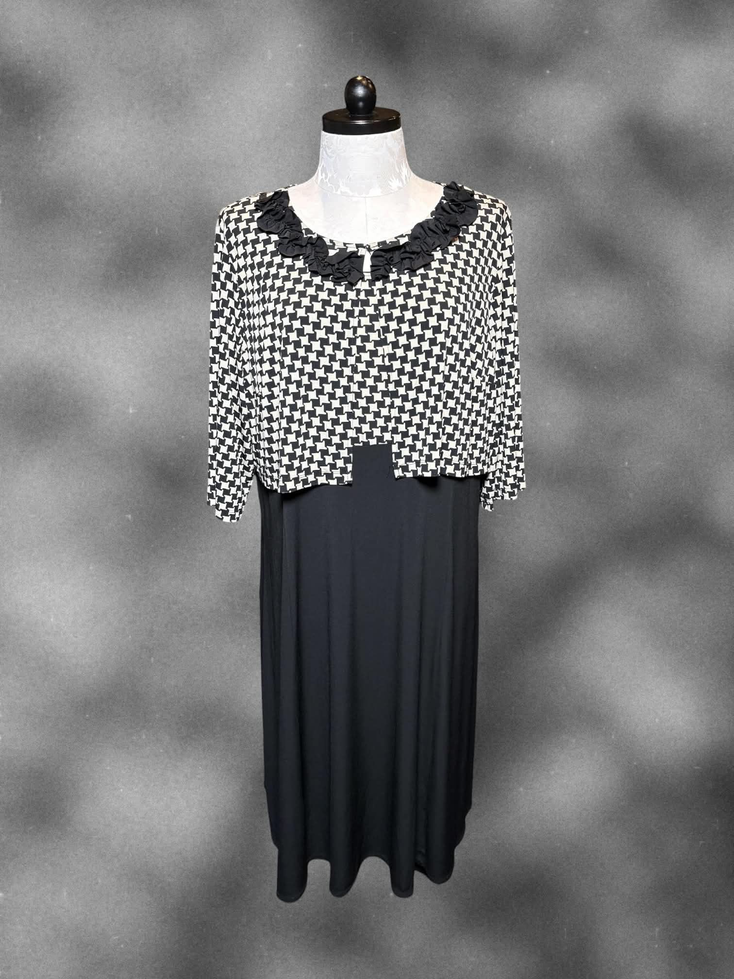 4X Danny and Nicole black and white two piece dress and cardigan set with houndstooth pattern, and ruffly neckline