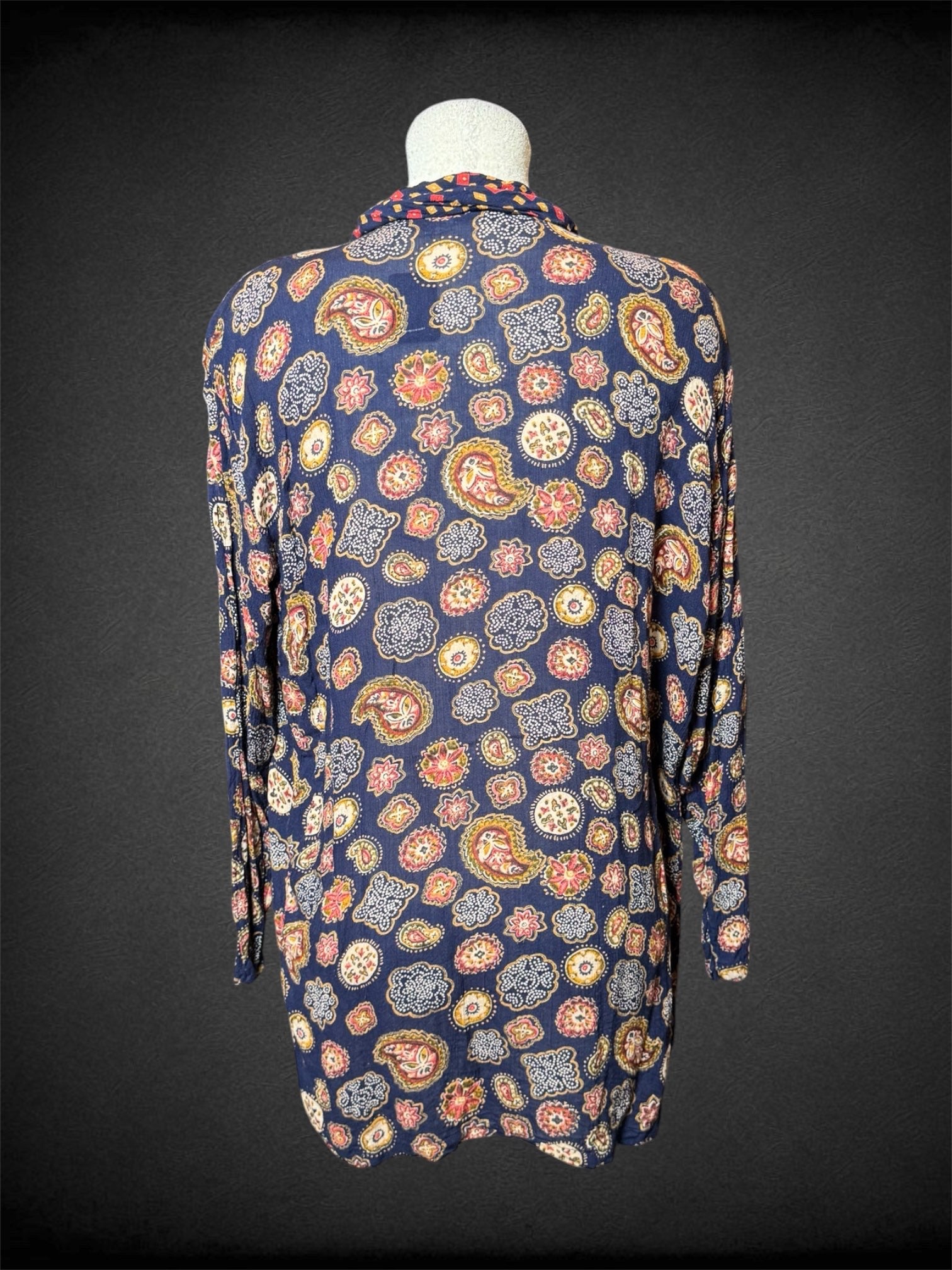L Ondé vintage navy blue cardigan with paisley design