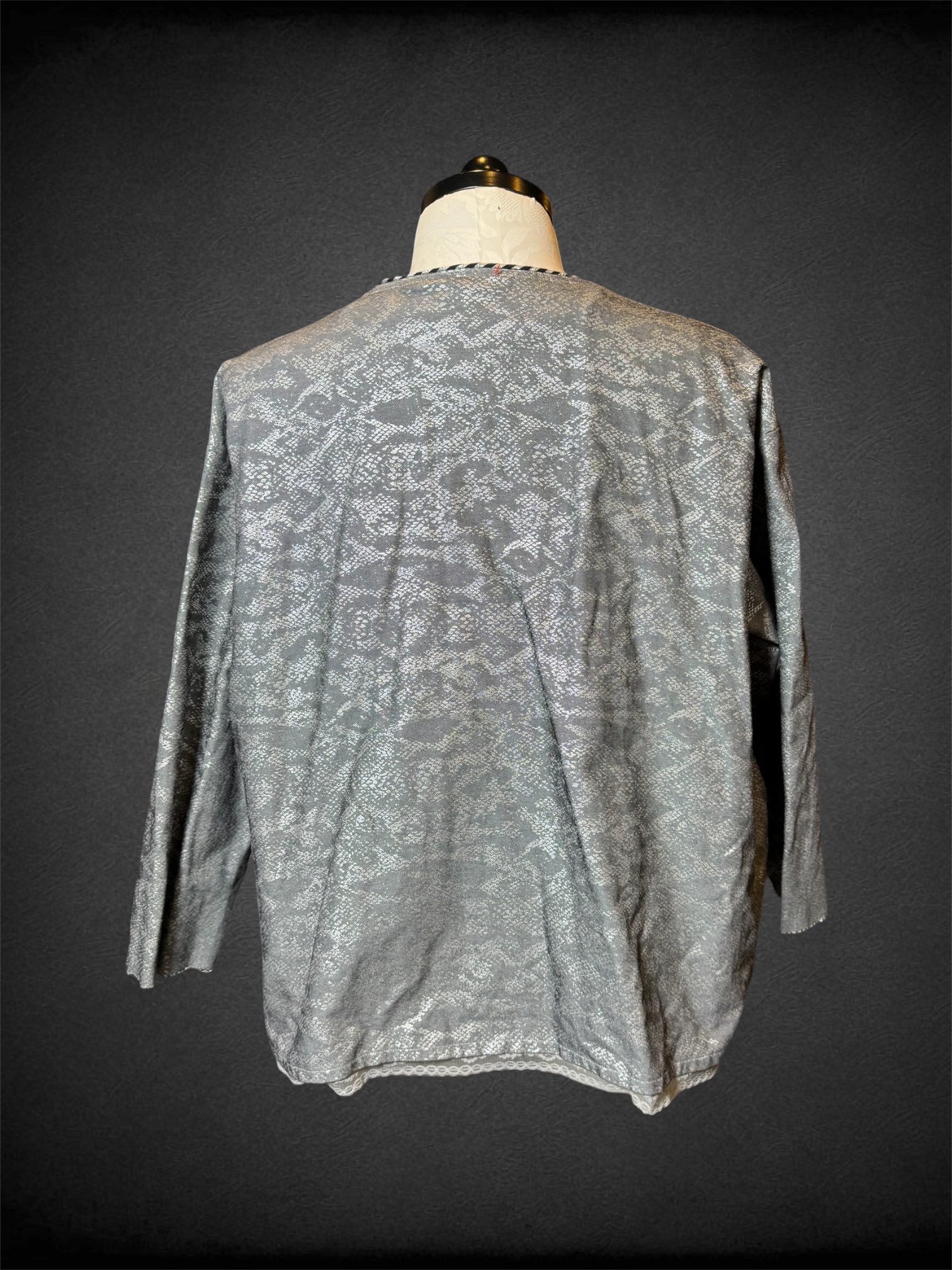 XL Silver snake skin texture jacket with black and silver rope hems