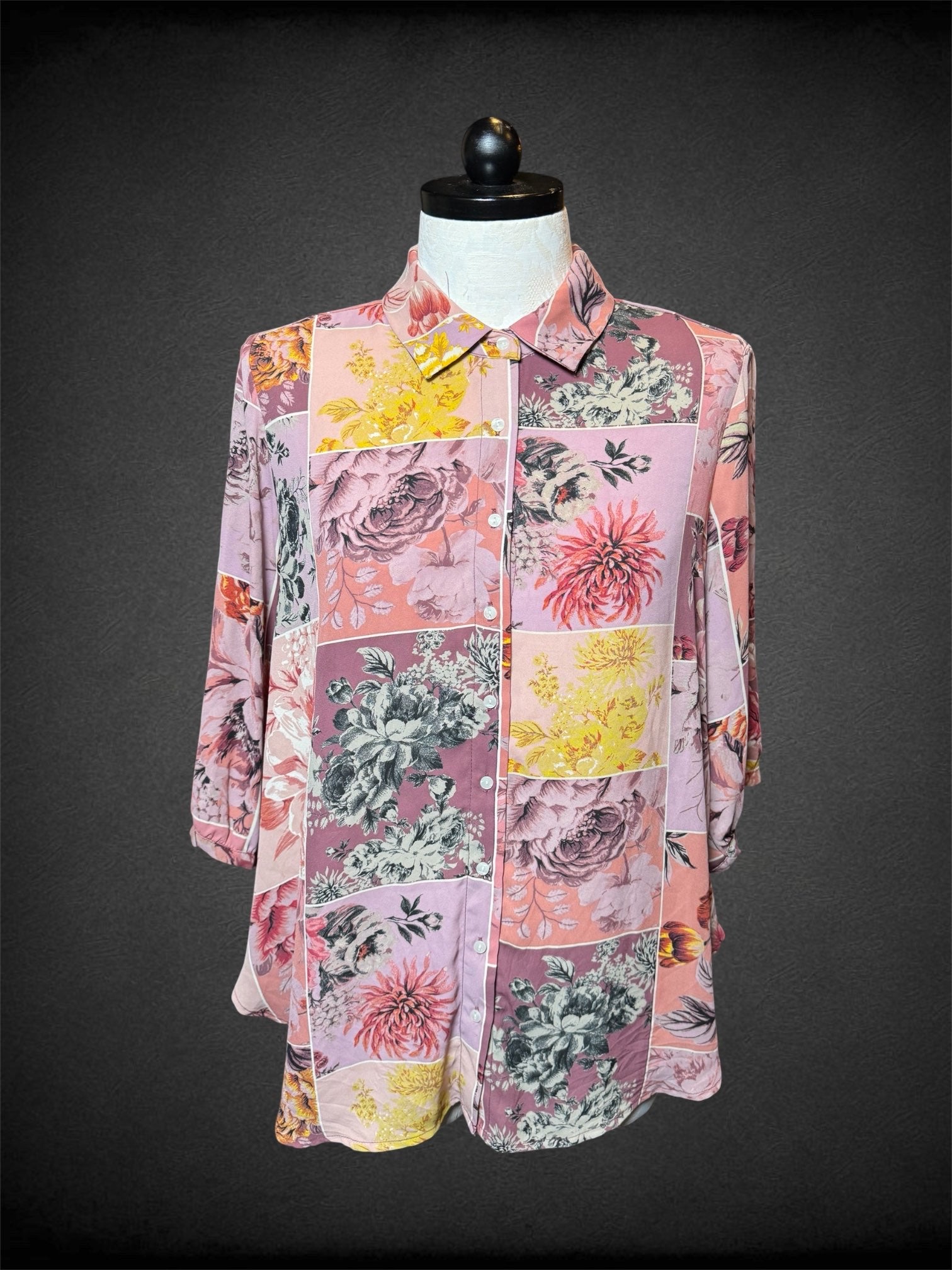 0X Pink half sleeve button up with gridded floral design