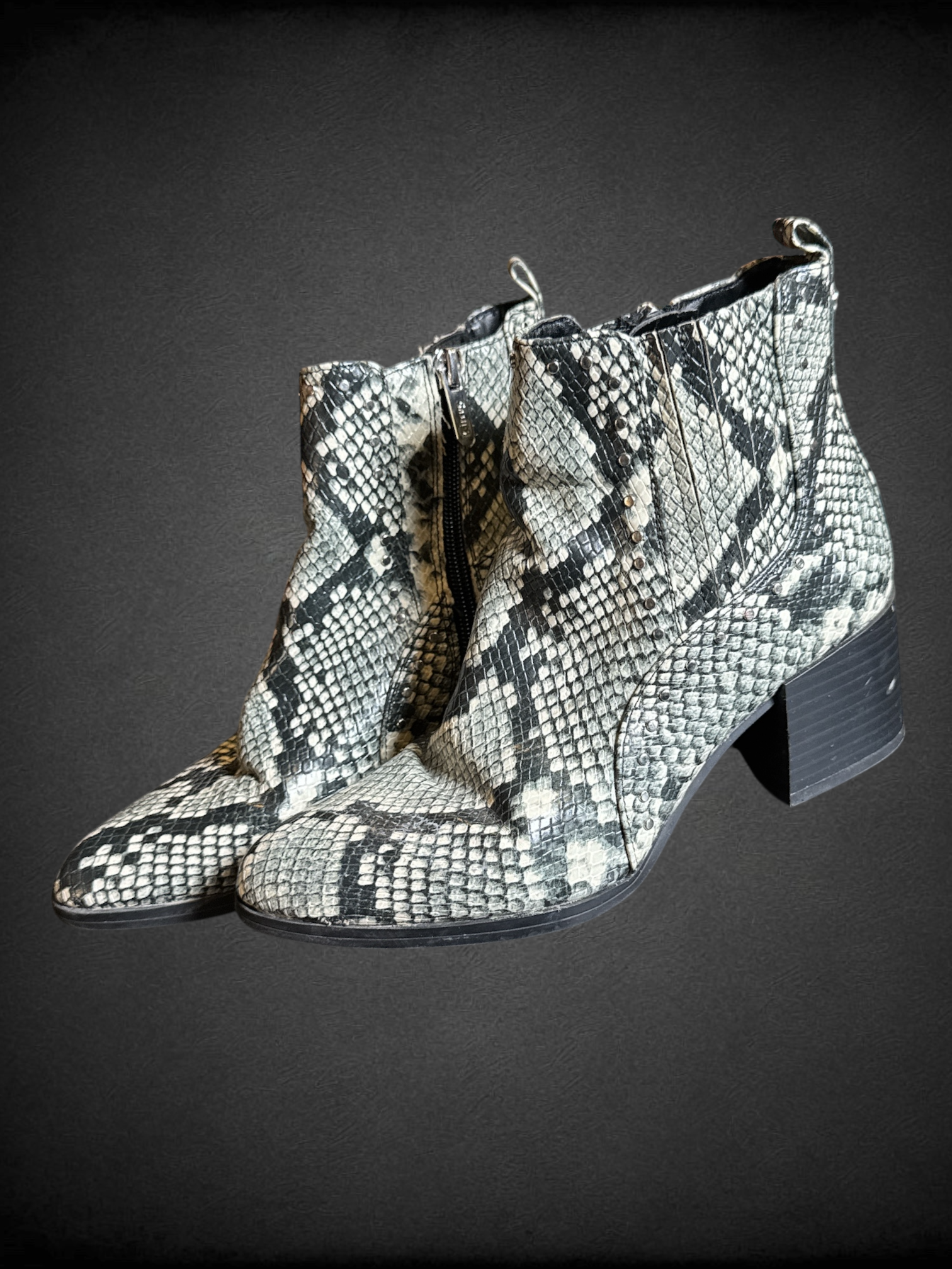 Size 7 Circus by Sam Edelman Jenna ankle boot in a snakeskin print