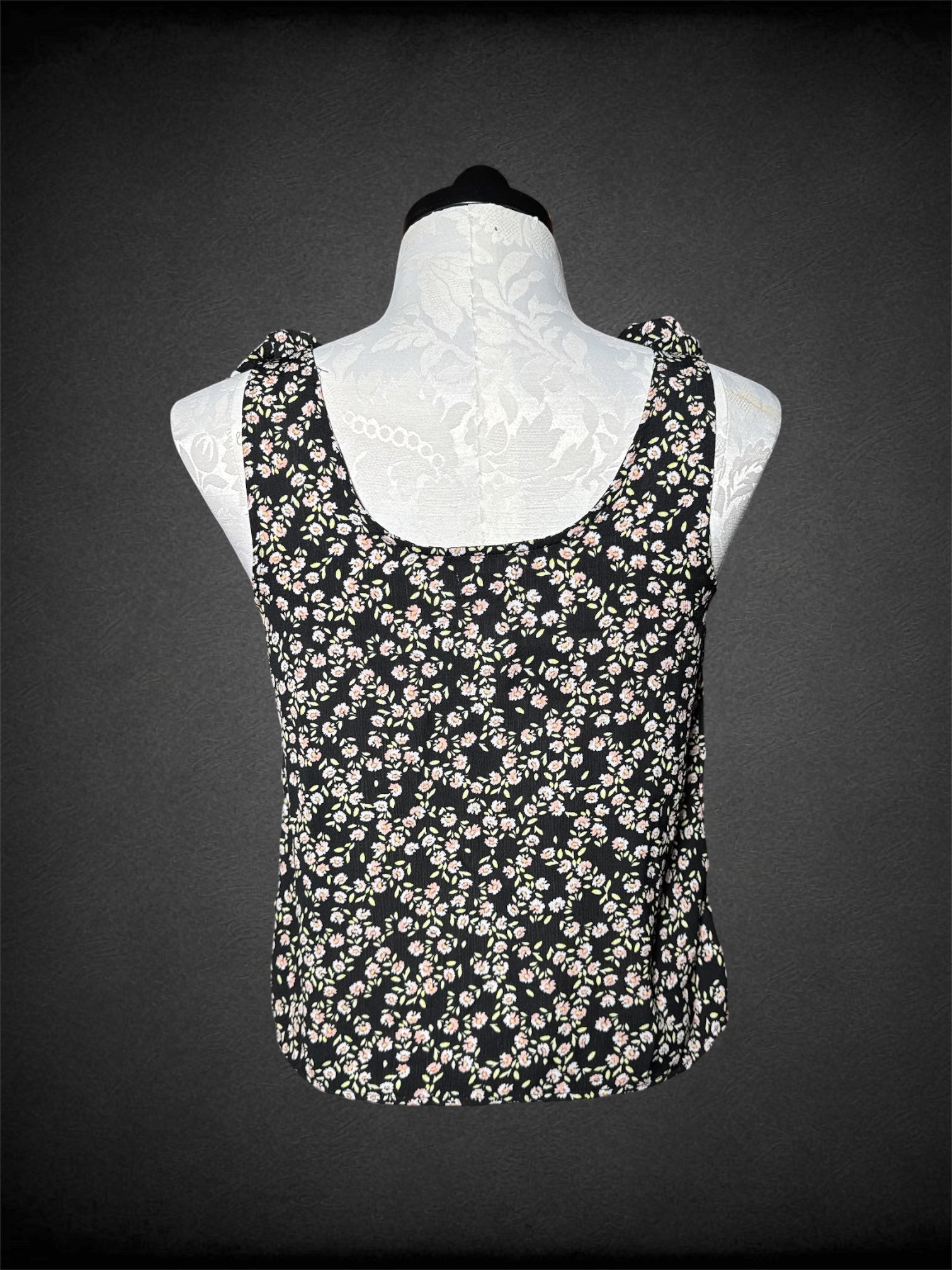 XL So black sleeveless floral top with faux ties on shoulders