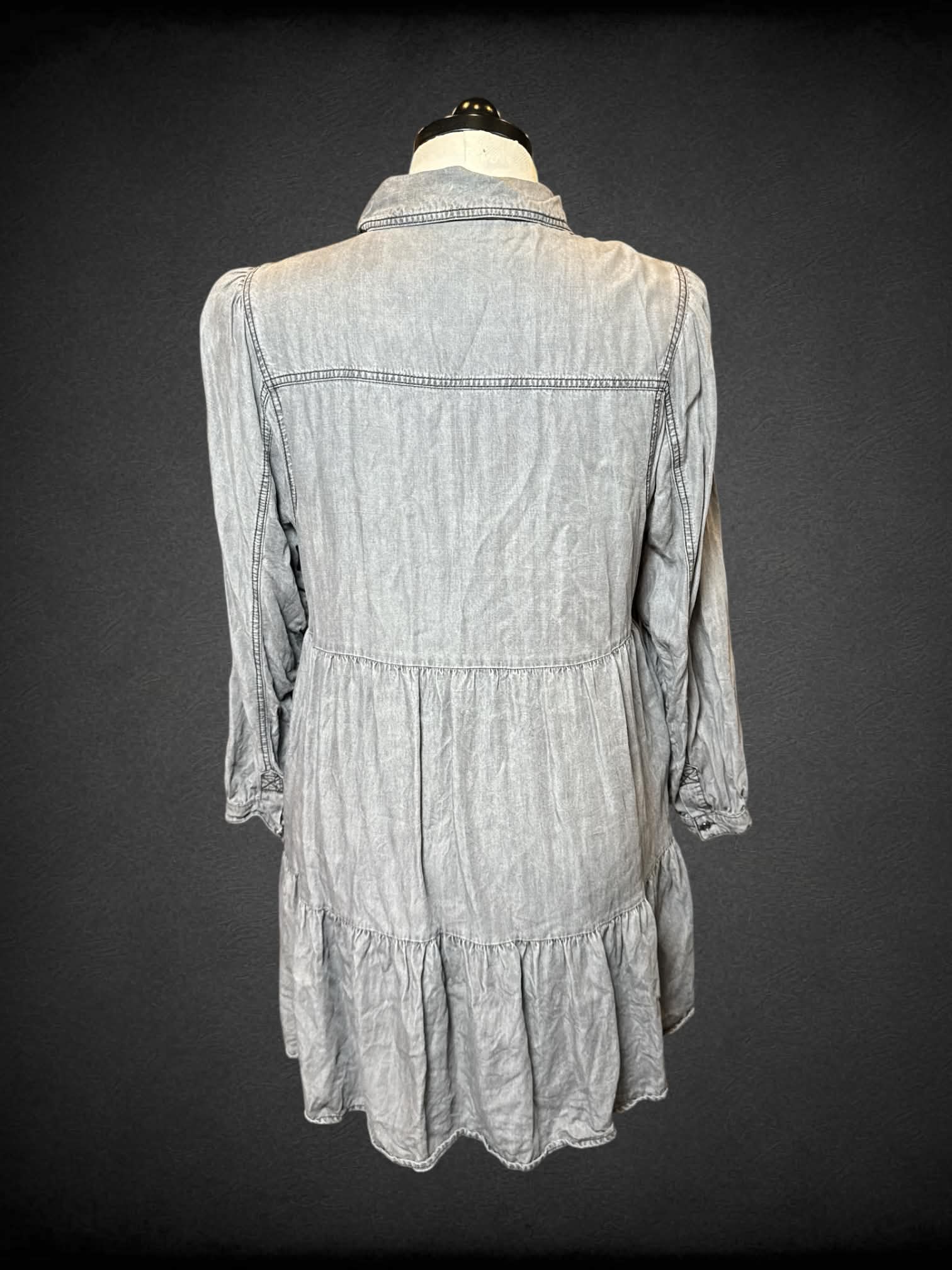 XL Serra grey washed long sleeve button up dress with collar, puff shoulders, & pockets