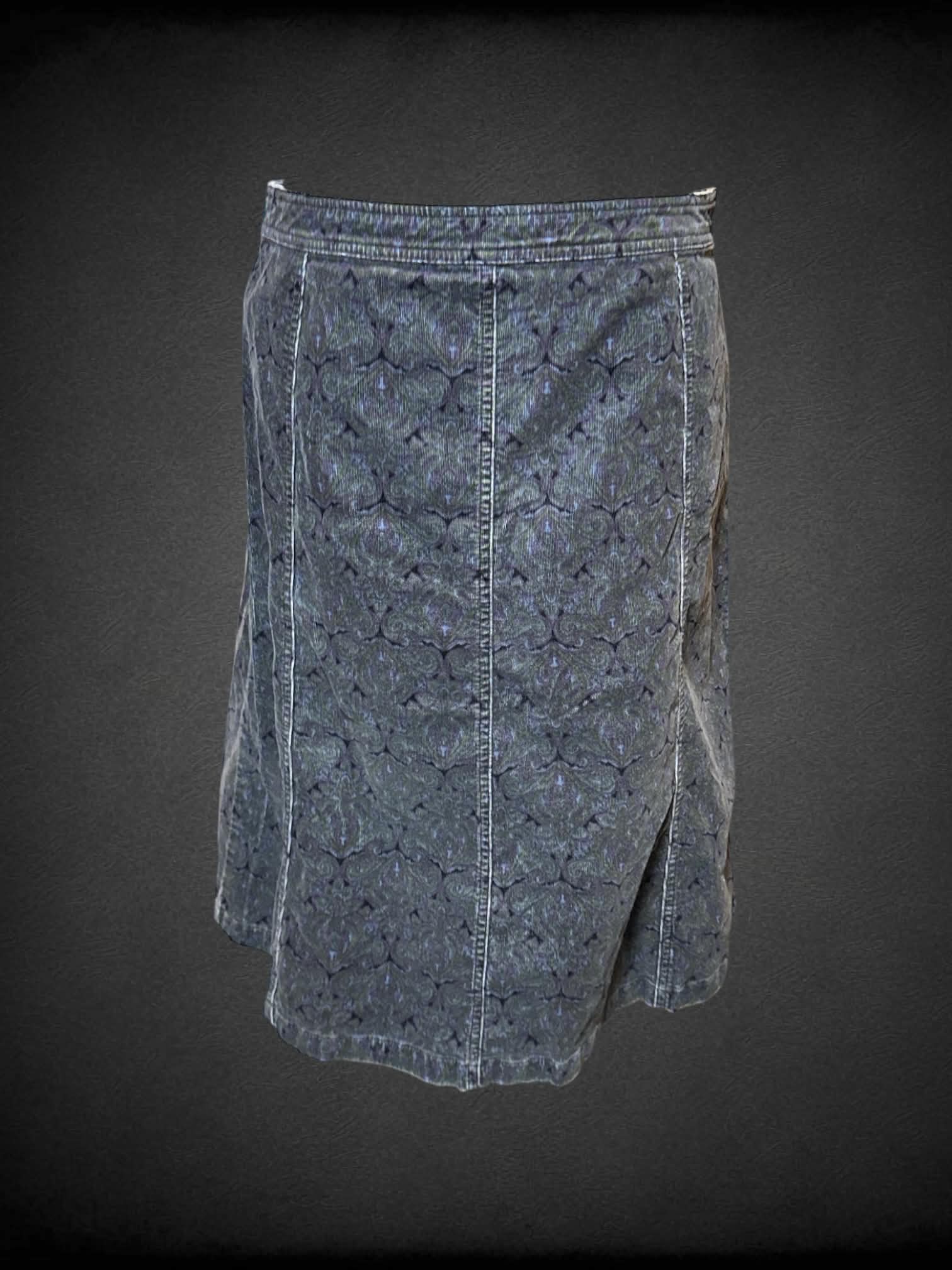 XL Croft & Barrow vintage navy blue corduroy skirt with cool tone paisley design, and zipper on side