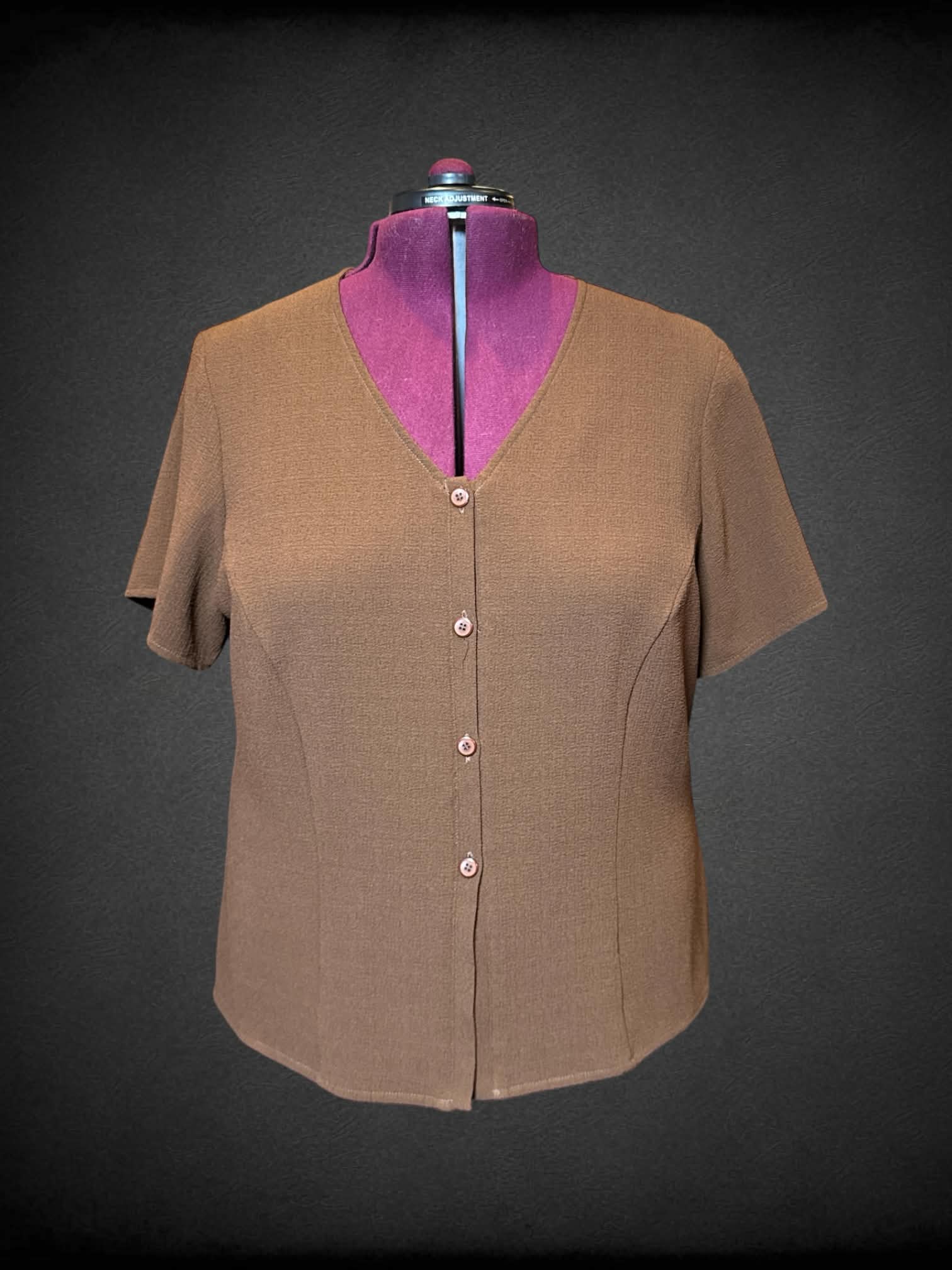 2X La Vita vintage brown textured short sleeve button up with v neck