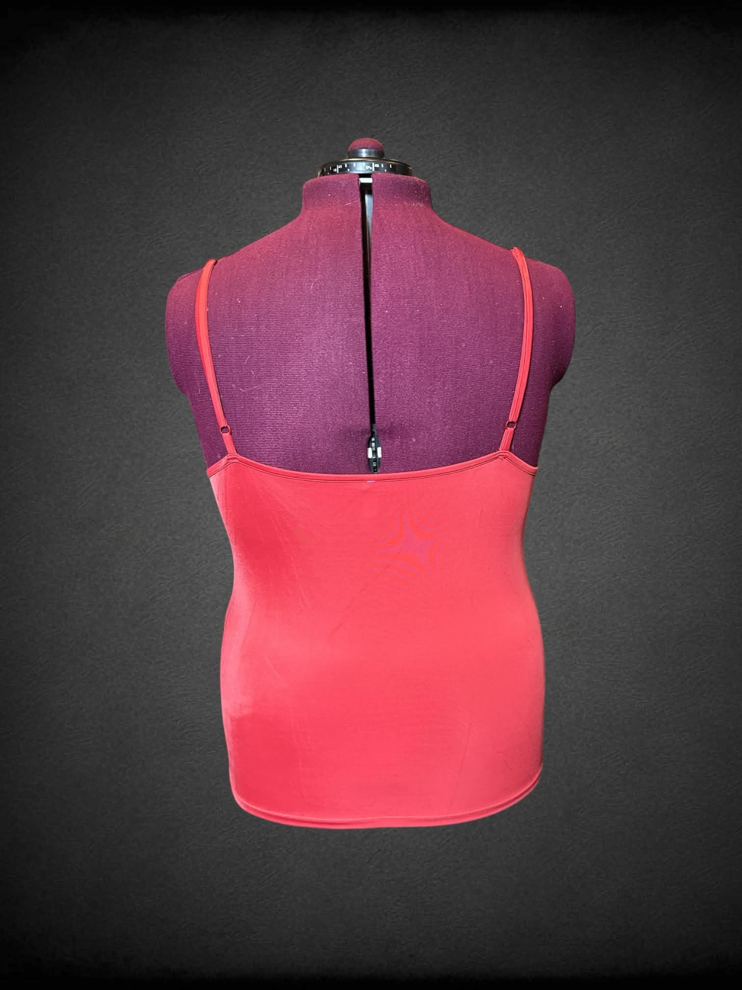 2X Gillian & O’Malley red tank top with lace detail