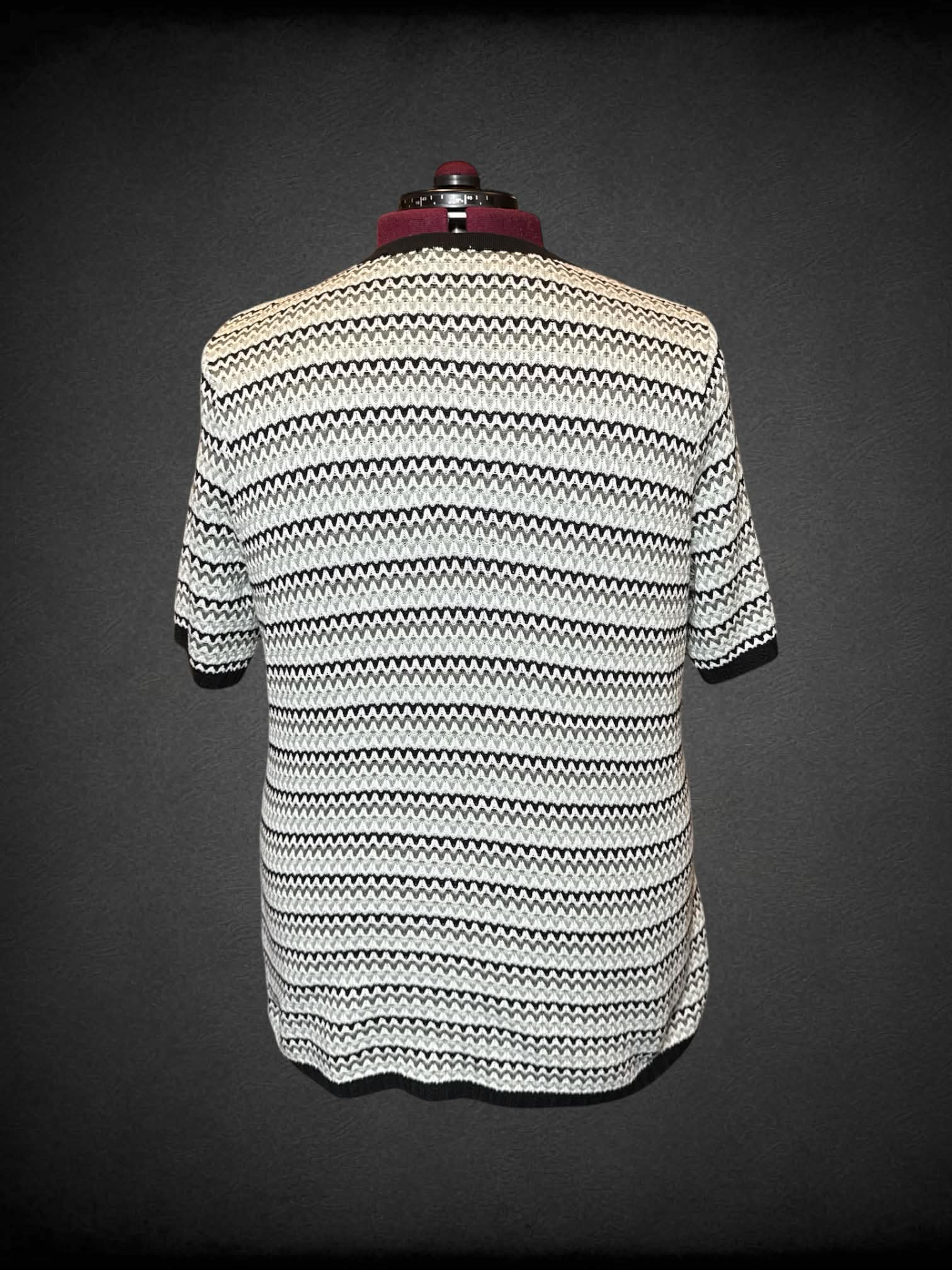 2X Anne Klein black, white, and green knit short sleeve top