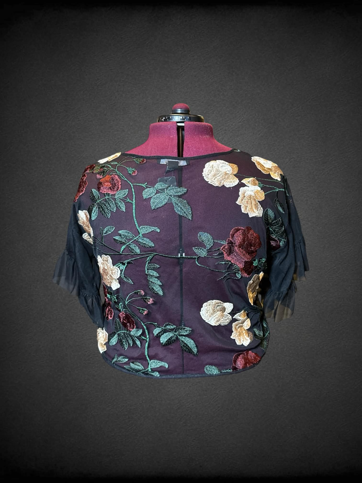 2X Forever 21 black mesh crop top with rose floral embroidery, and ruffled sleeves