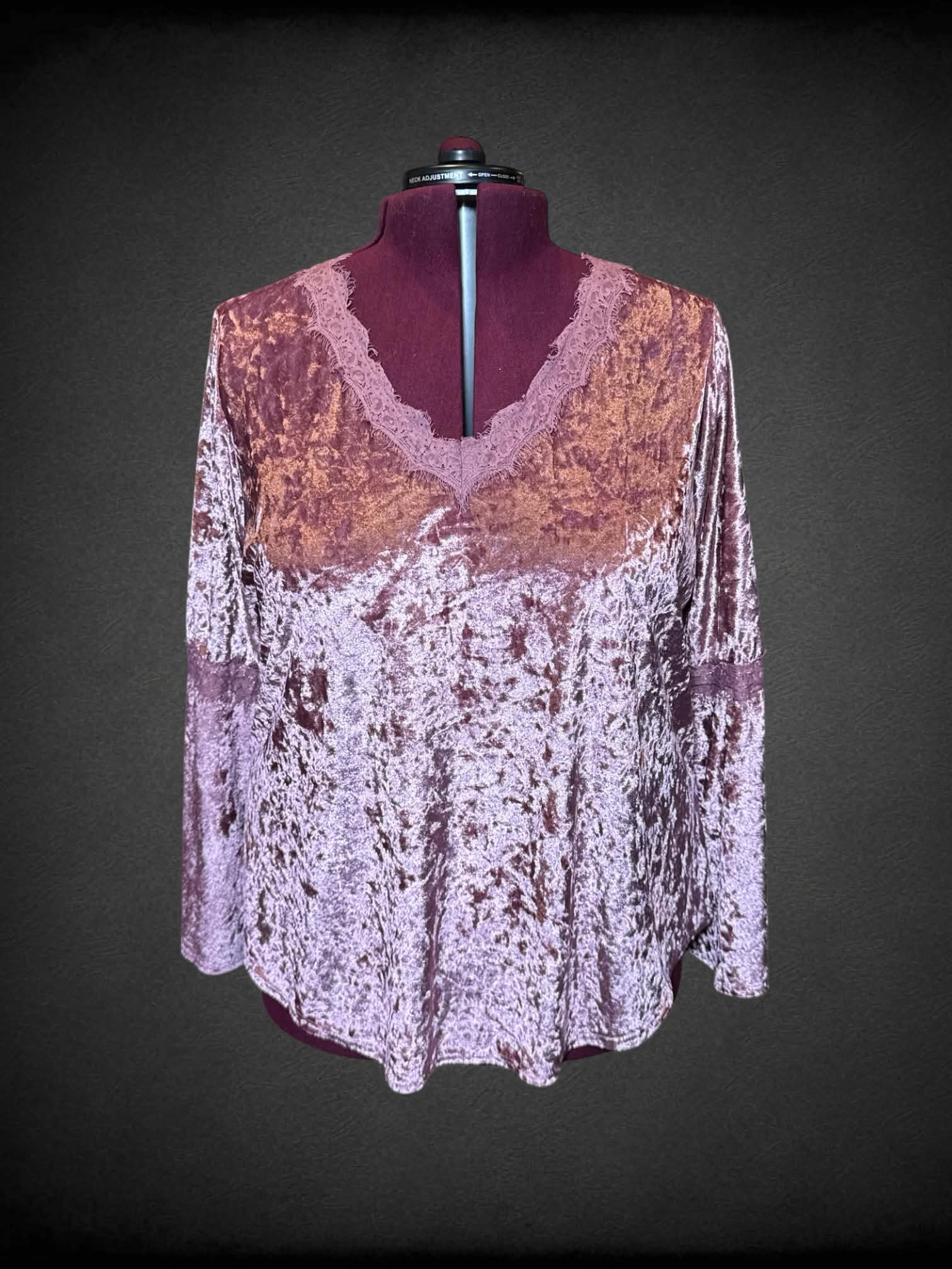 3X Almost Famous pink velvet long sleeve top with lace details
