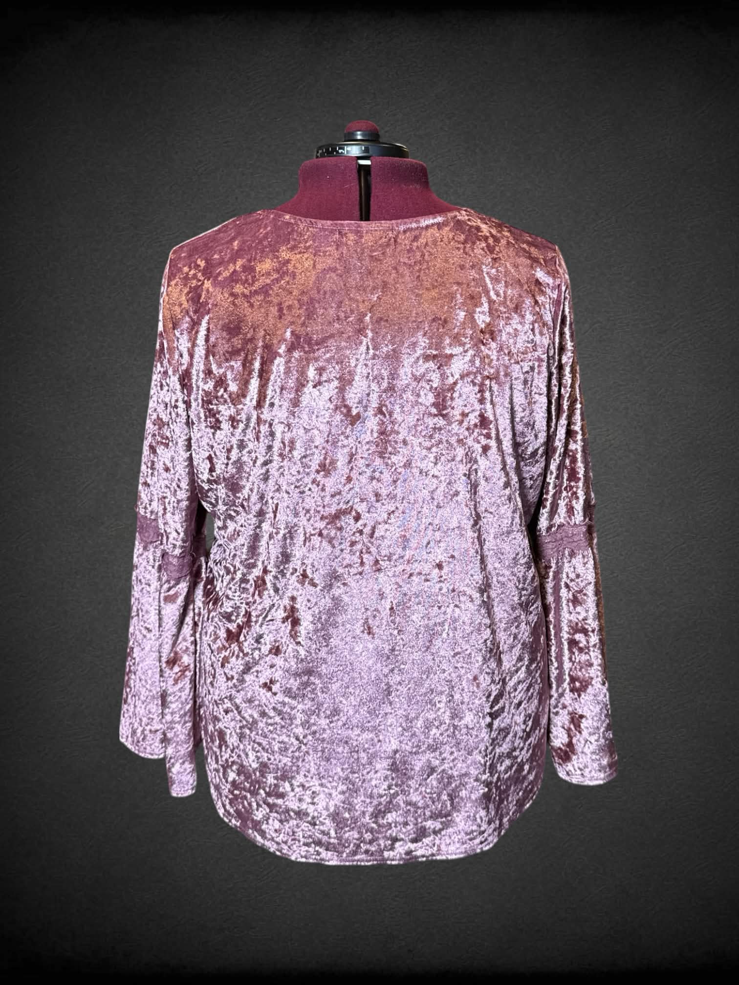 3X Almost Famous pink velvet long sleeve top with lace details