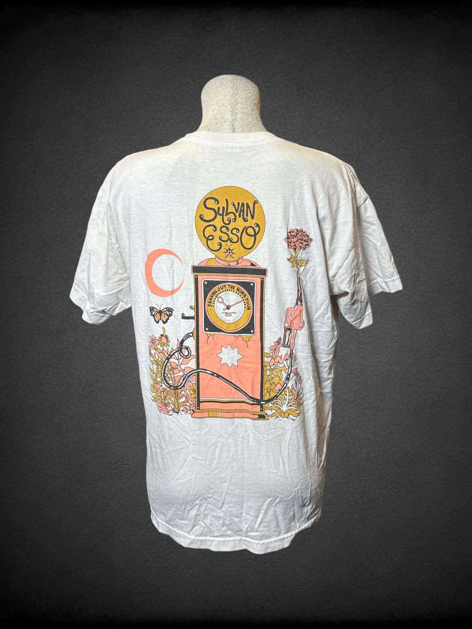 L Bayside white t shirt with “Sulivan Esso: Shaking Out the Numb tour” graphics