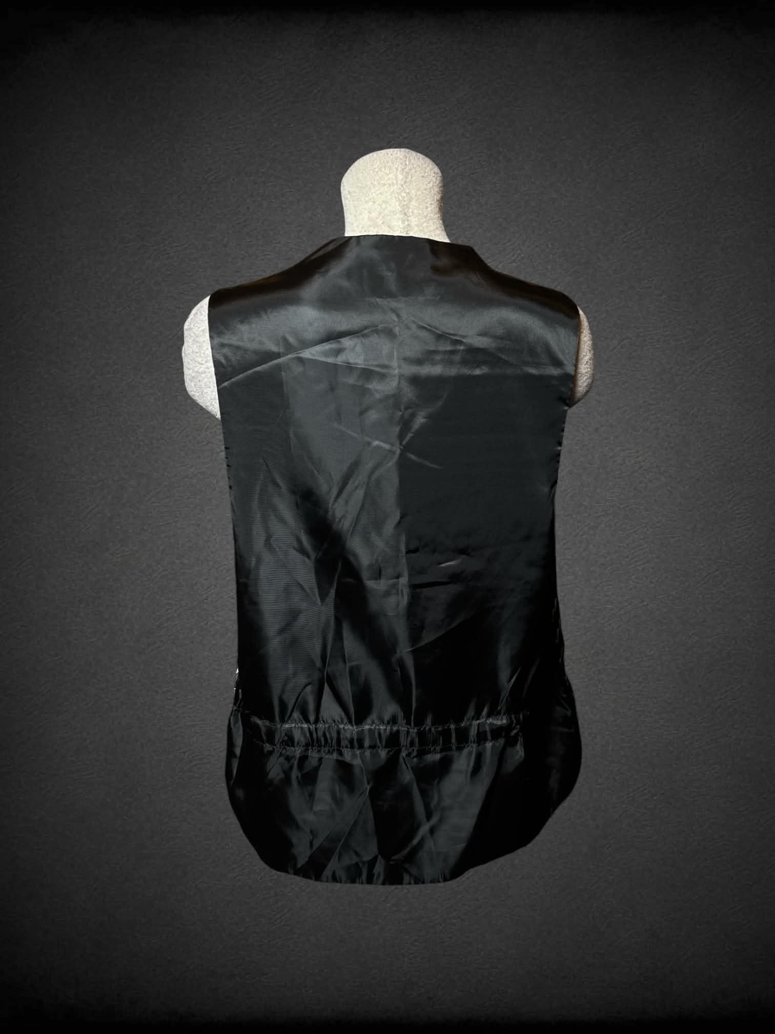 XL Bill Blass button-up vest with grey design on front and solid black back