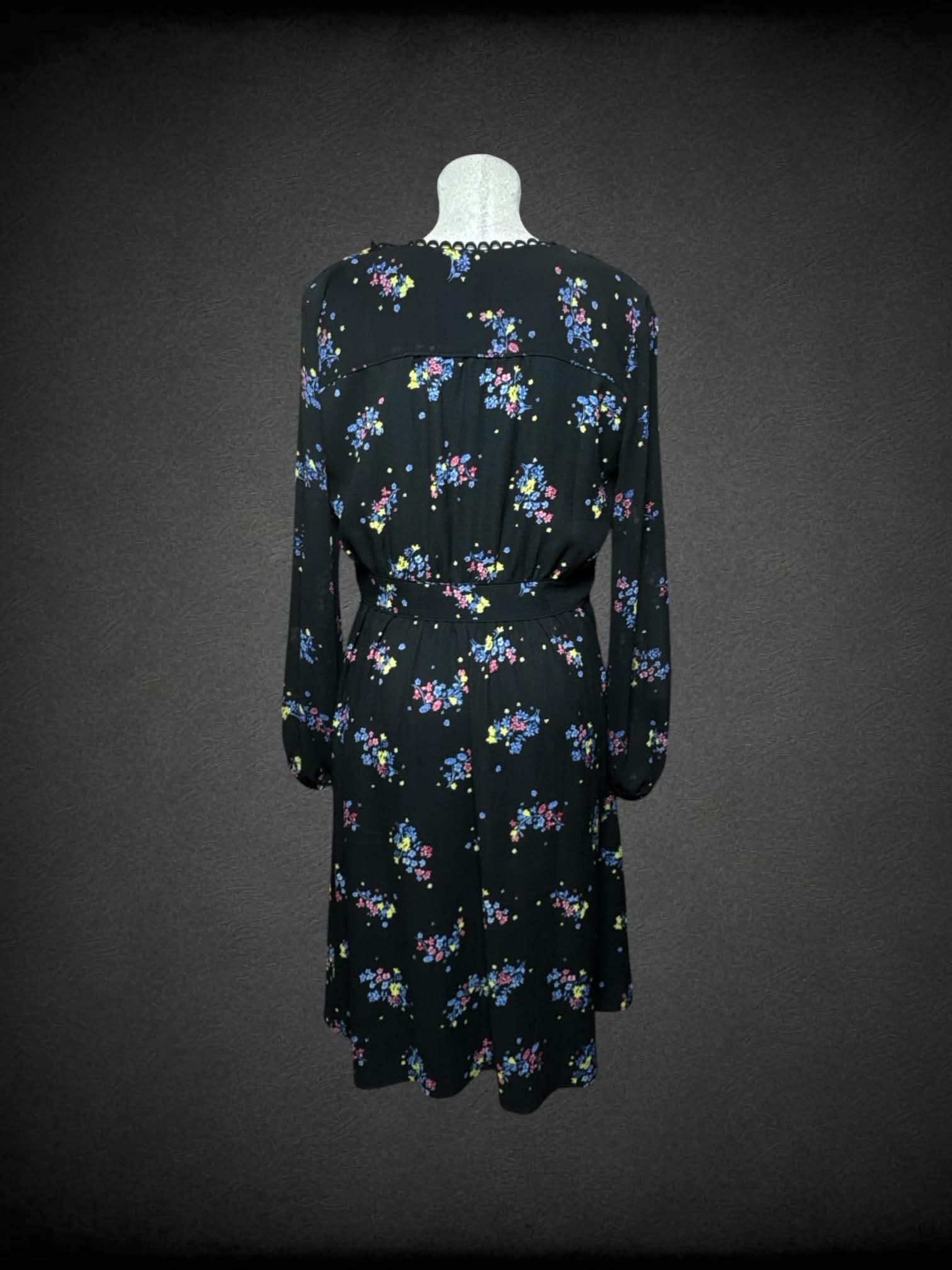 L Ann Taylor NWT black dress with floral design and buttons on front w –  Witch Bitch Thrift