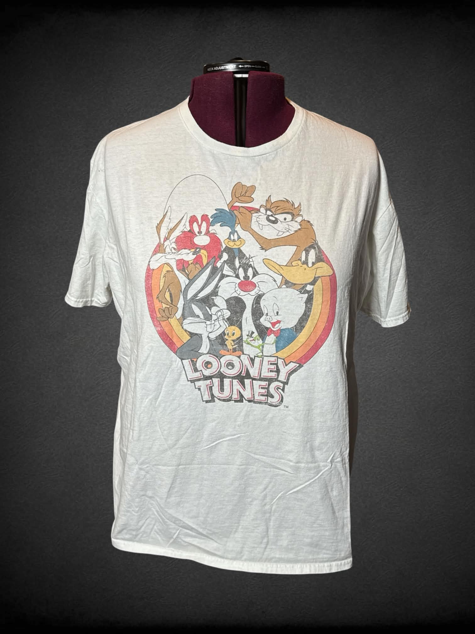 3X Looney Tunes white t-shirt with faded “Looney Tunes” graphic on front
