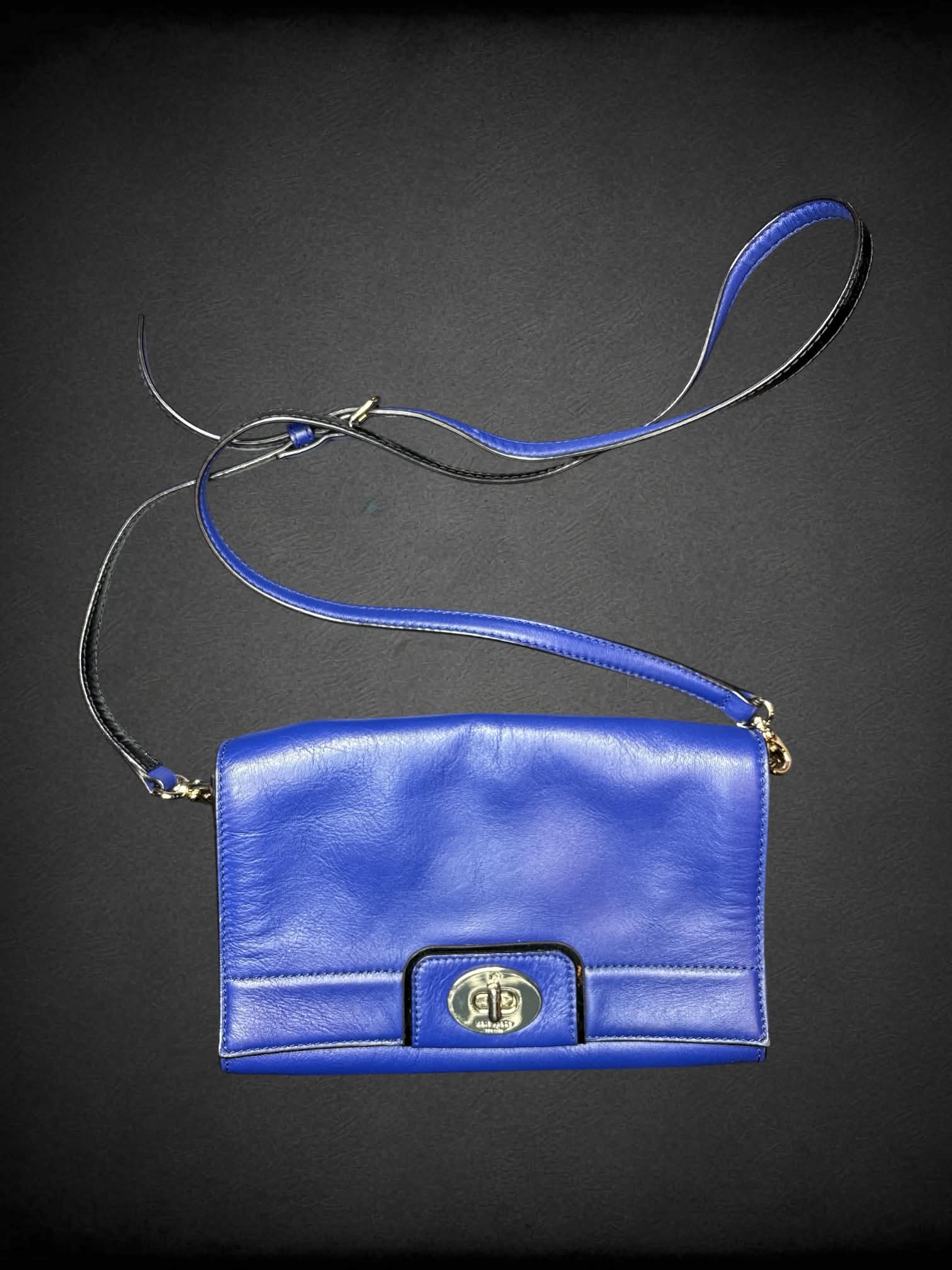 Kate Spade blue leather shoulder bag with zipper pocket