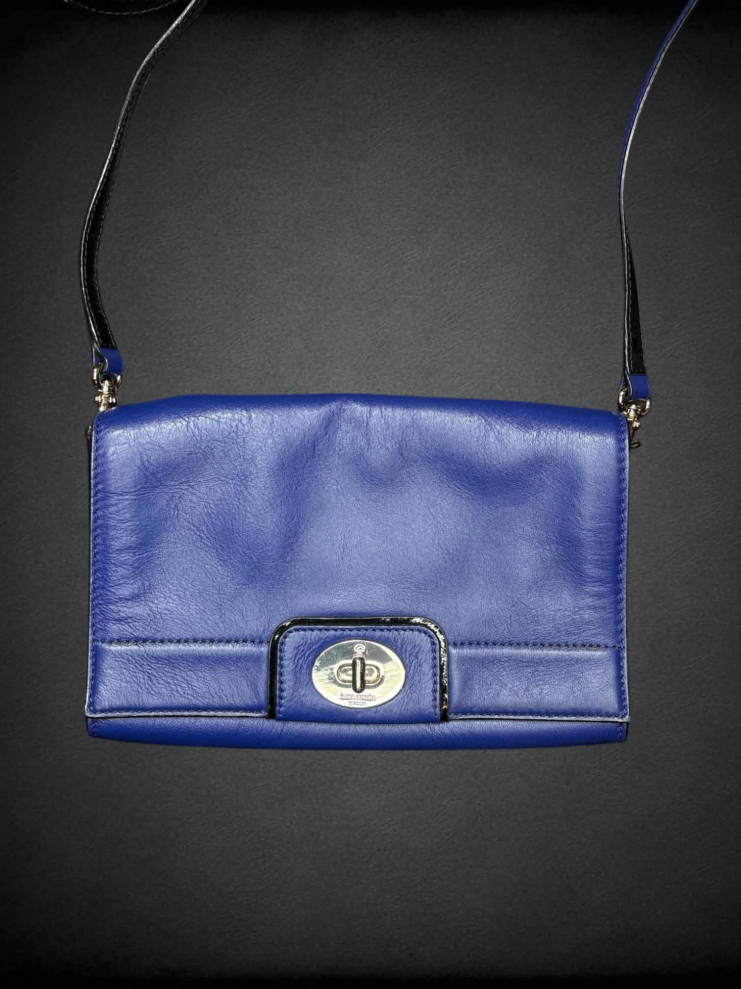 Kate Spade blue leather shoulder bag with zipper pocket