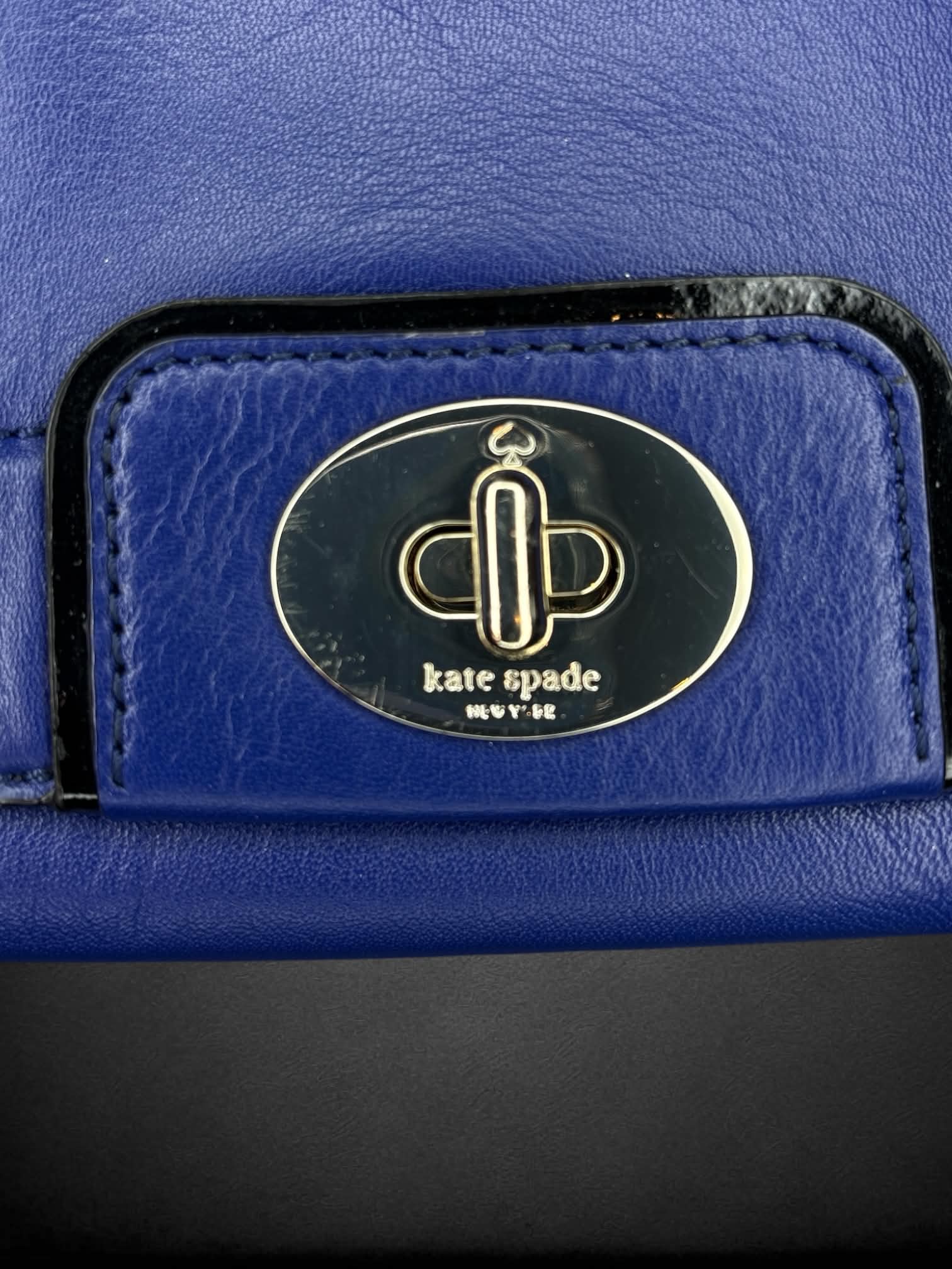 Kate Spade blue leather shoulder bag with zipper pocket