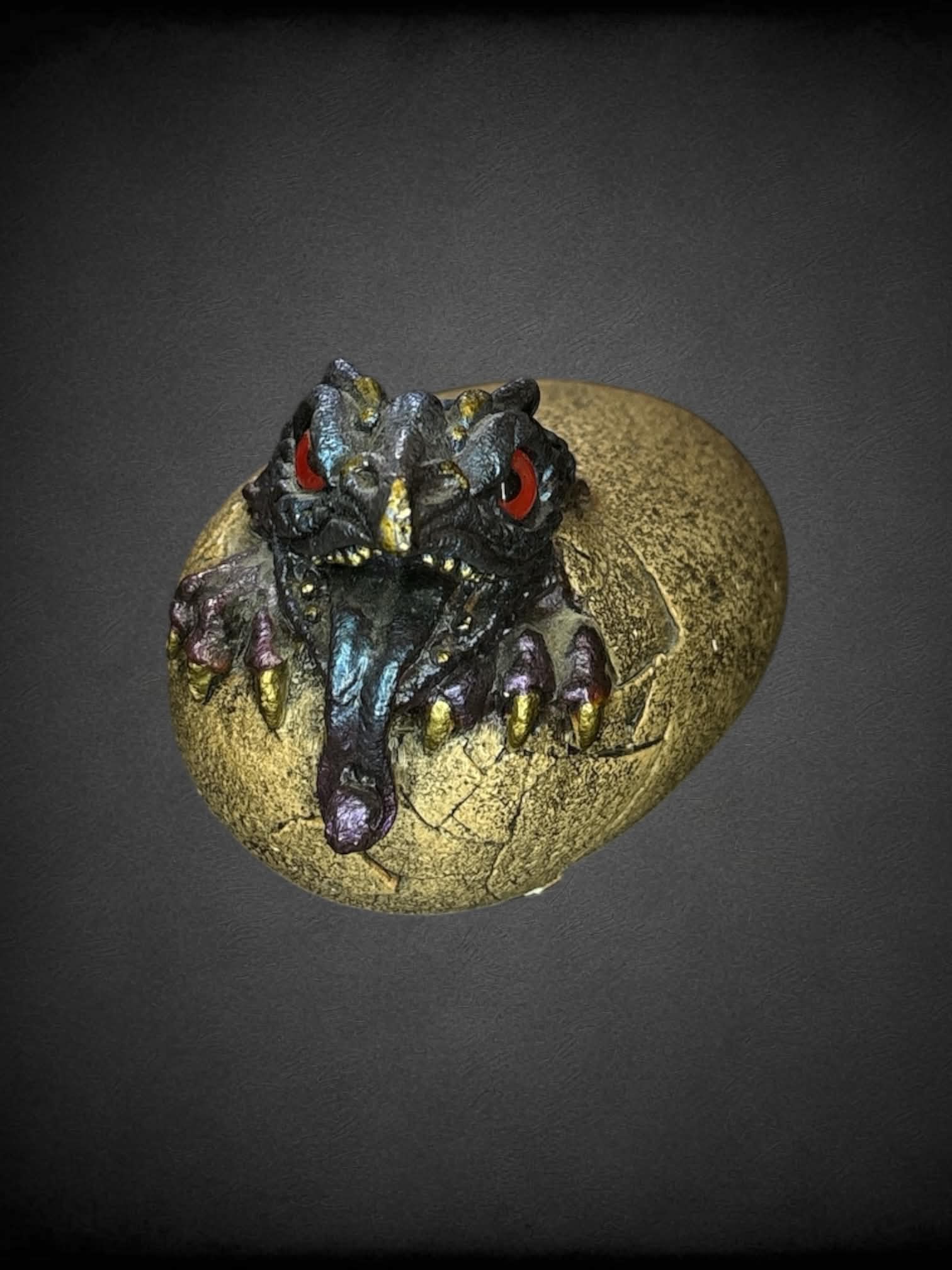 Wingstone vintage decorative dragon egg