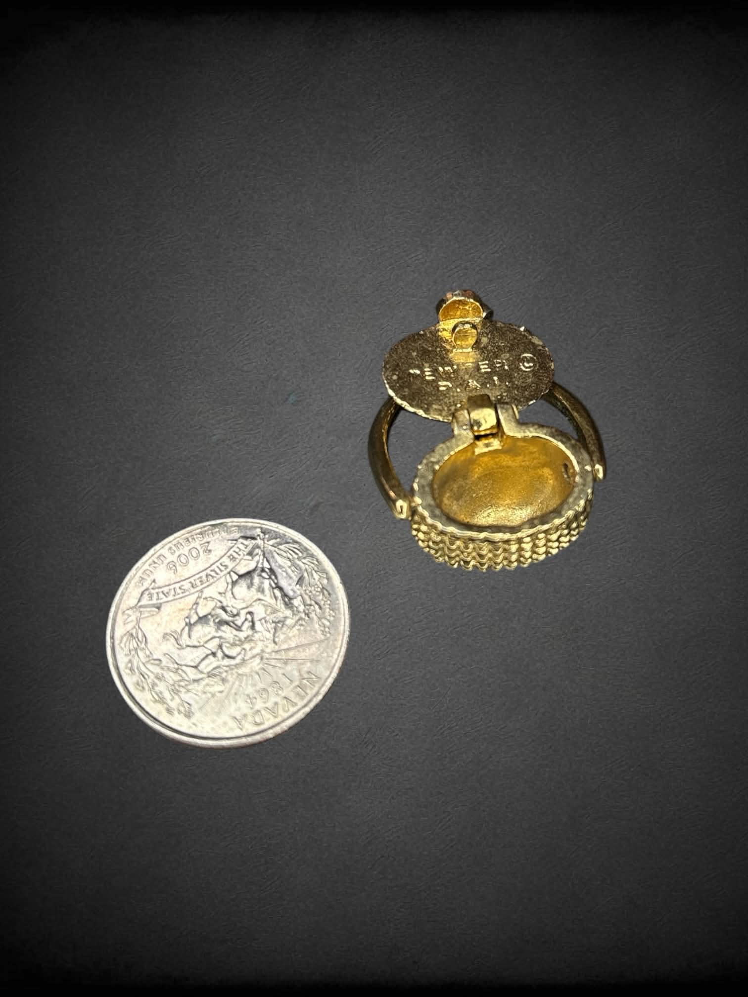 Nantucket vintage powder basket pendant