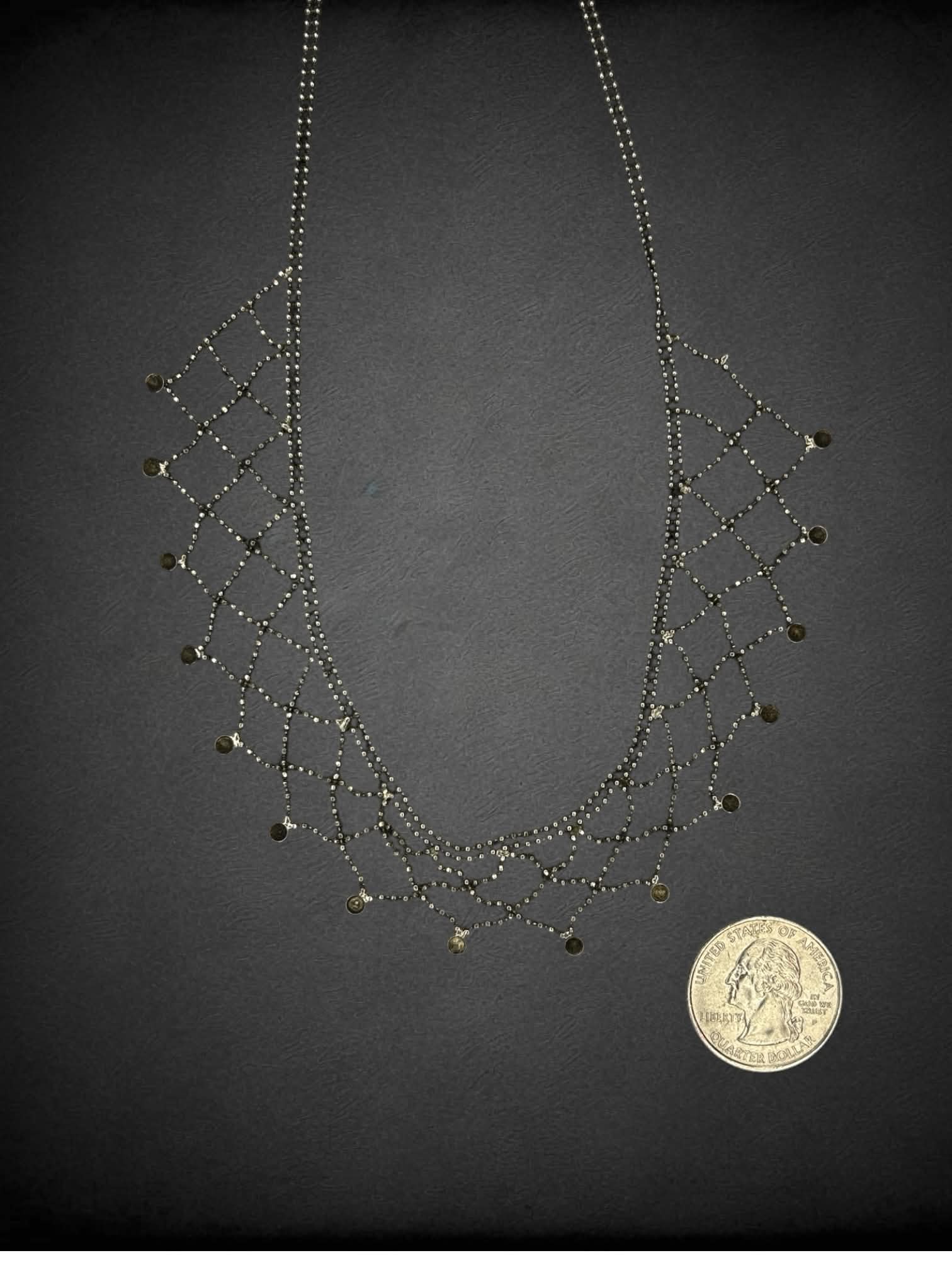 925 silver necklace with circular bee pendant