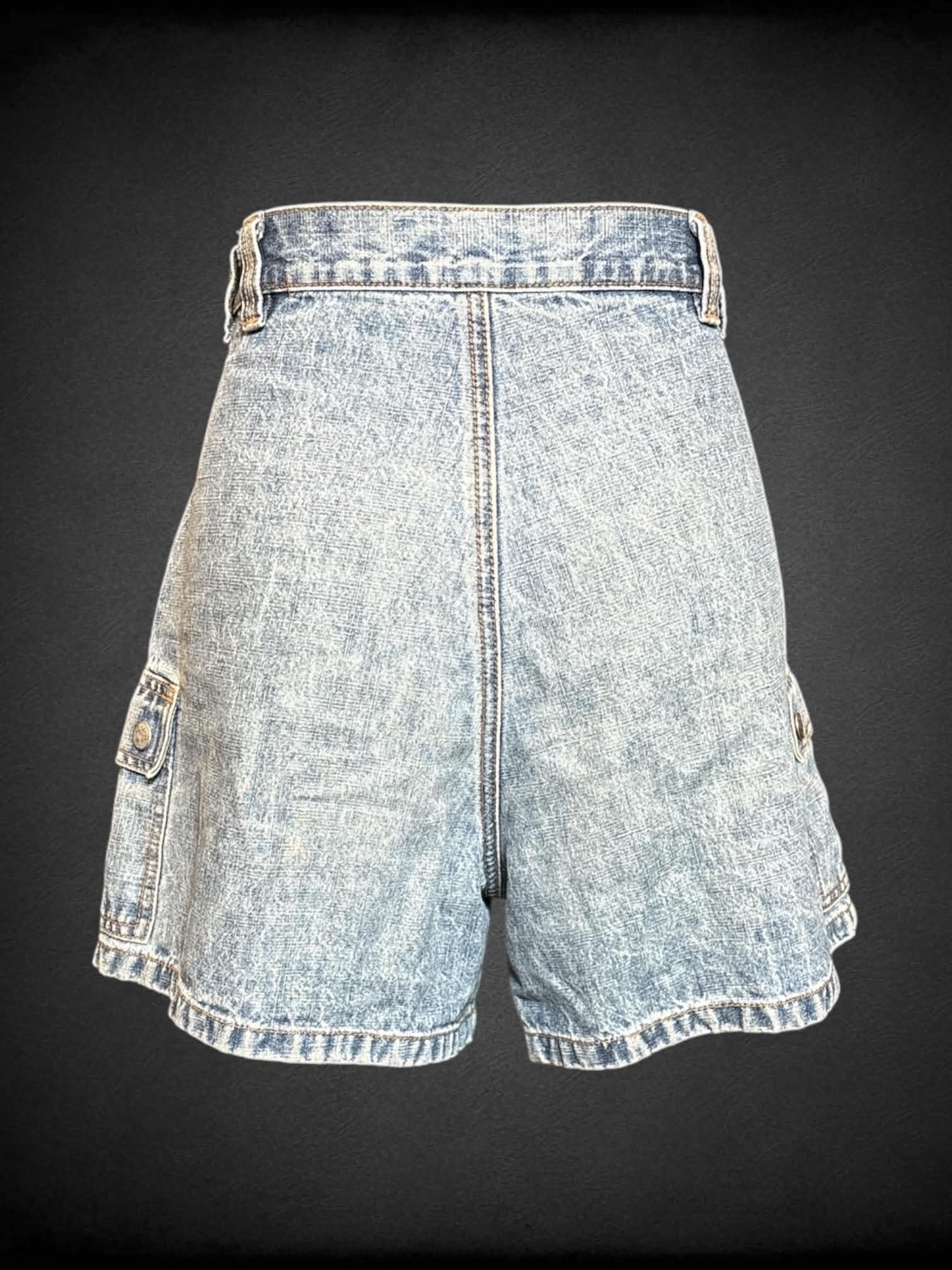 M Riveted vintage denim cargo shorts with snap button/zipper closure, and pockets
