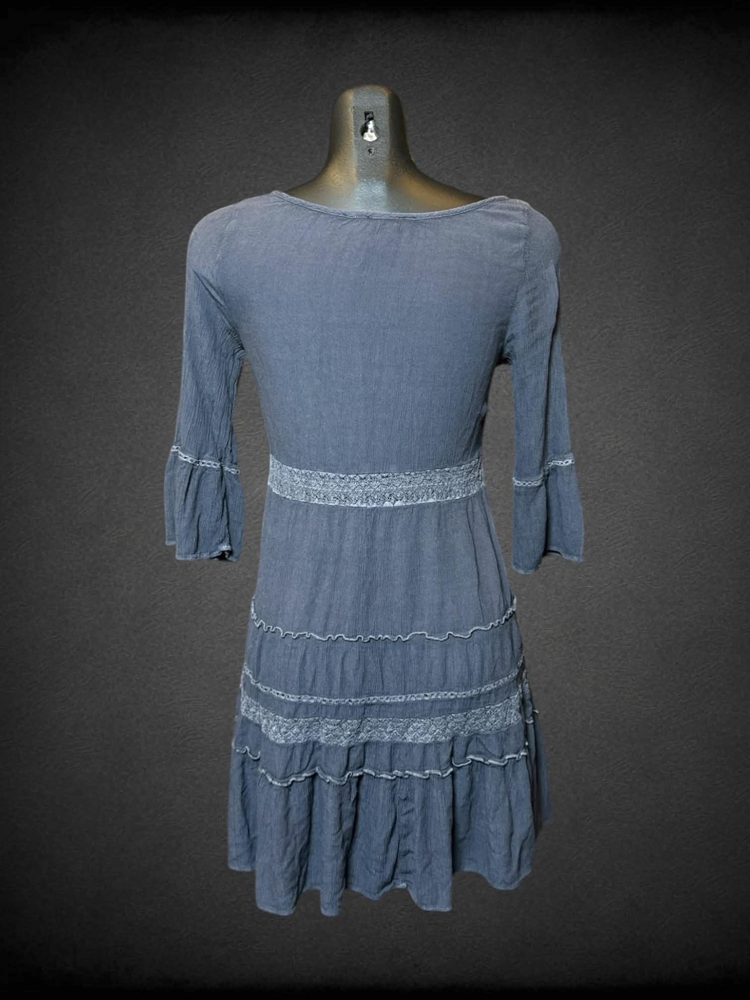 S American Eagle Outfitters grey half-sleeve dress, with lace trimming –  Witch Bitch Thrift