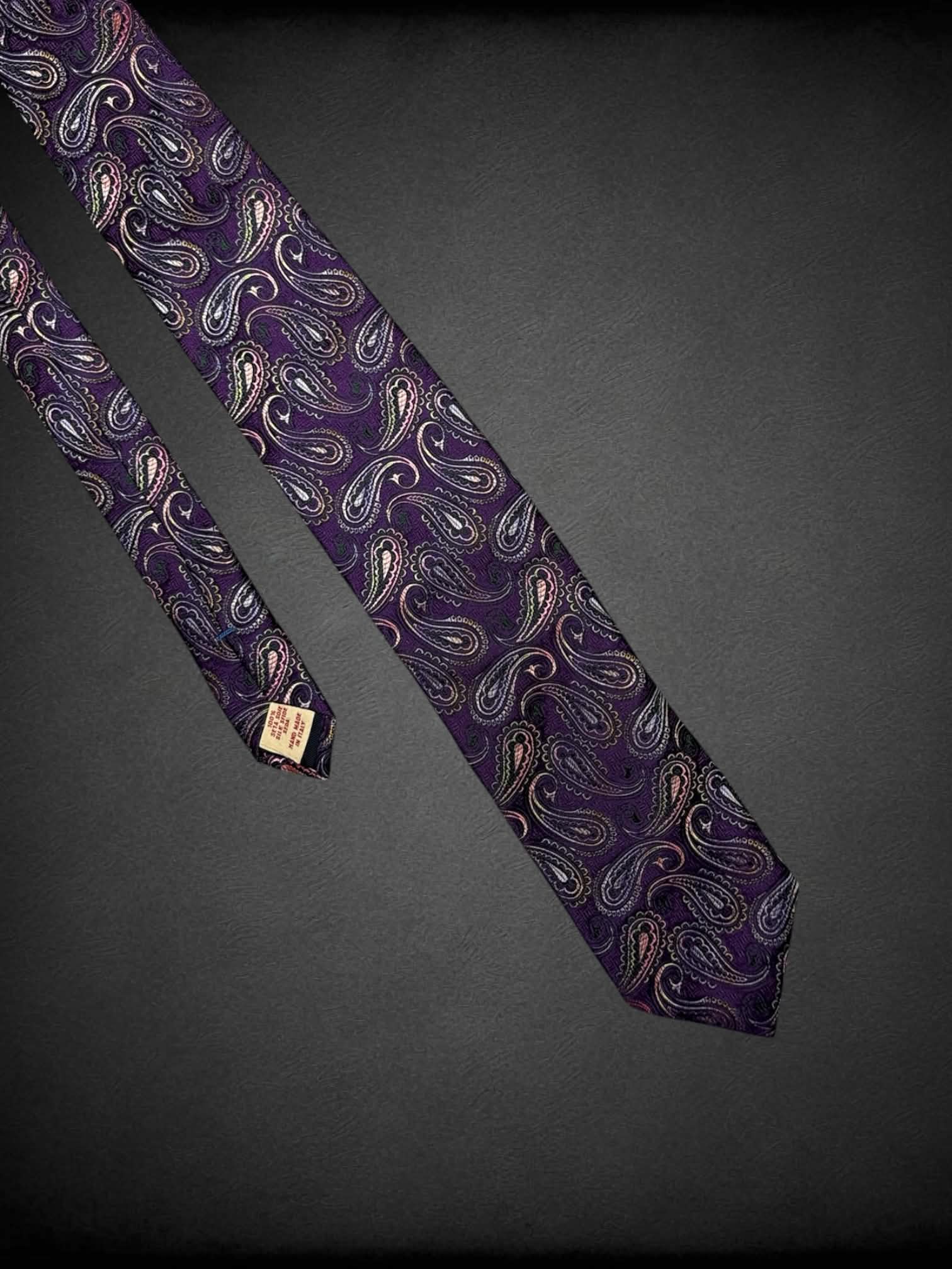 Altea purple tie with paisley design