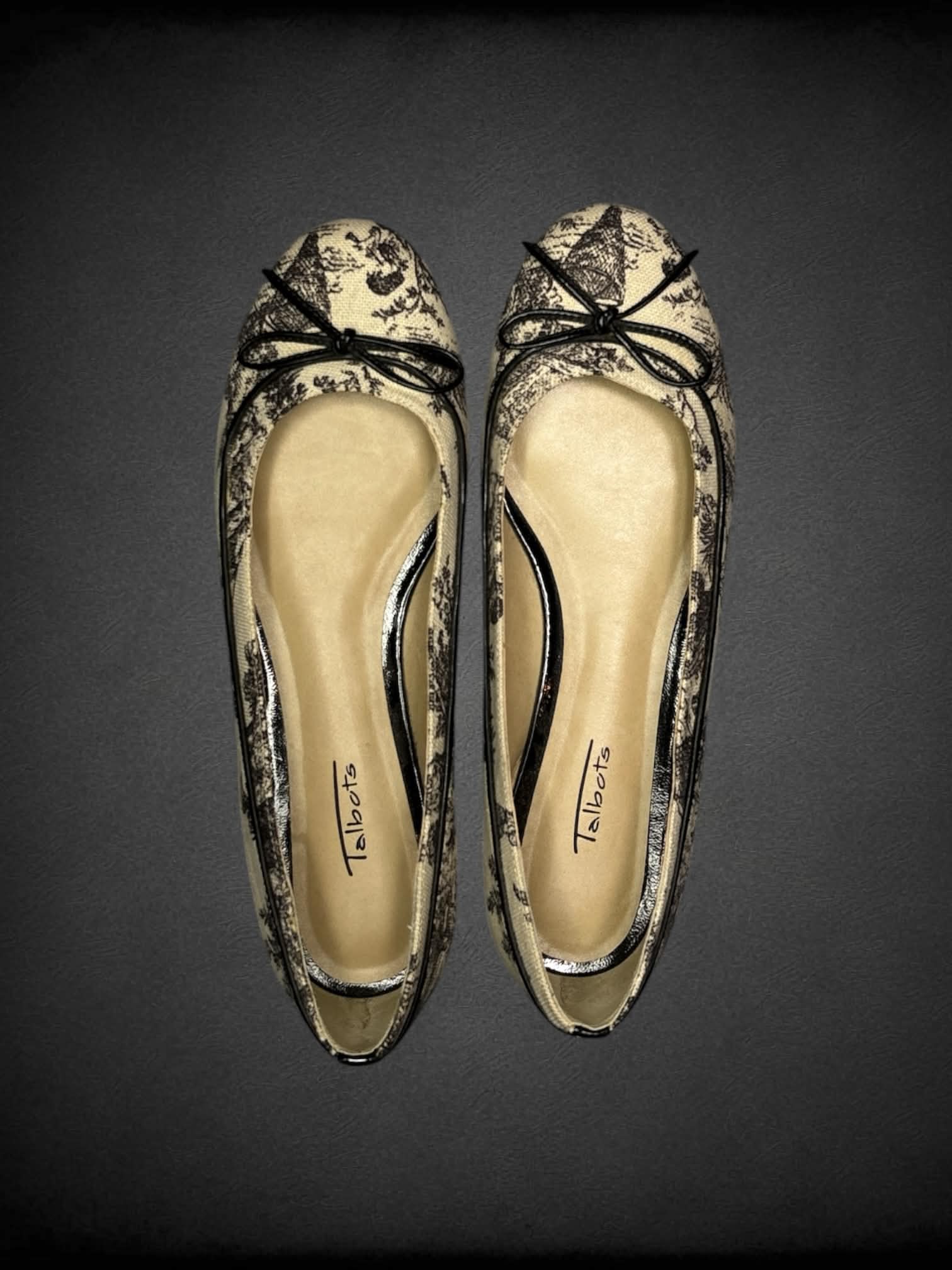 6 1/2 Talbots white canvas flats with antique sketch design