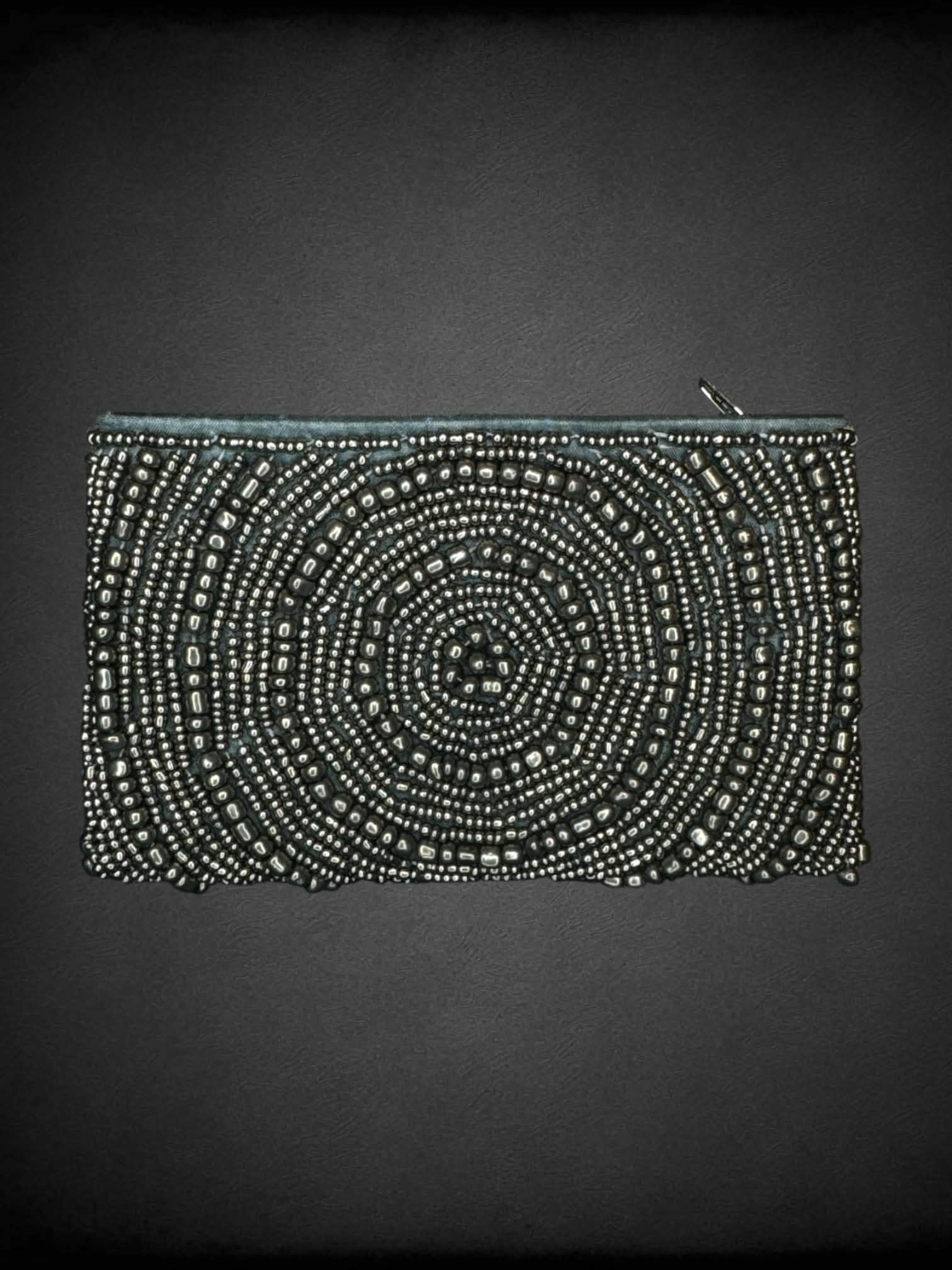 Beaded coin purse with zipper pocket