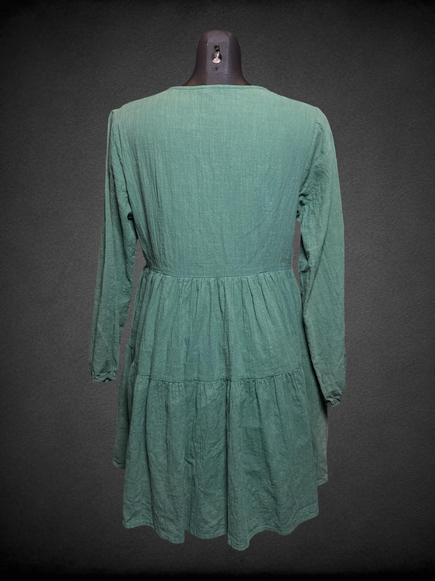 M Fancyinn green long-sleeve dress with pockets, and zipper on side