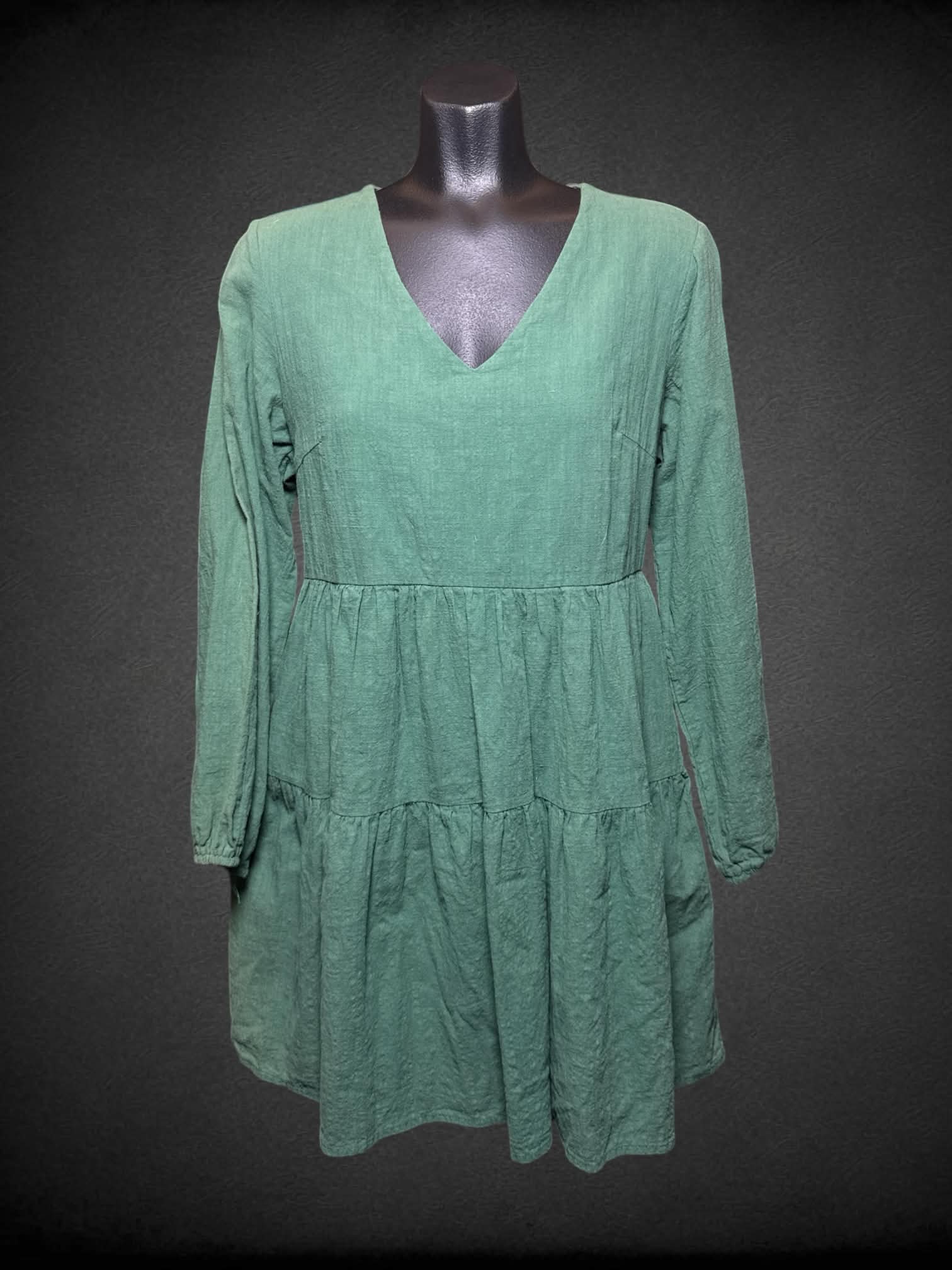 M Fancyinn green long-sleeve dress with pockets, and zipper on side