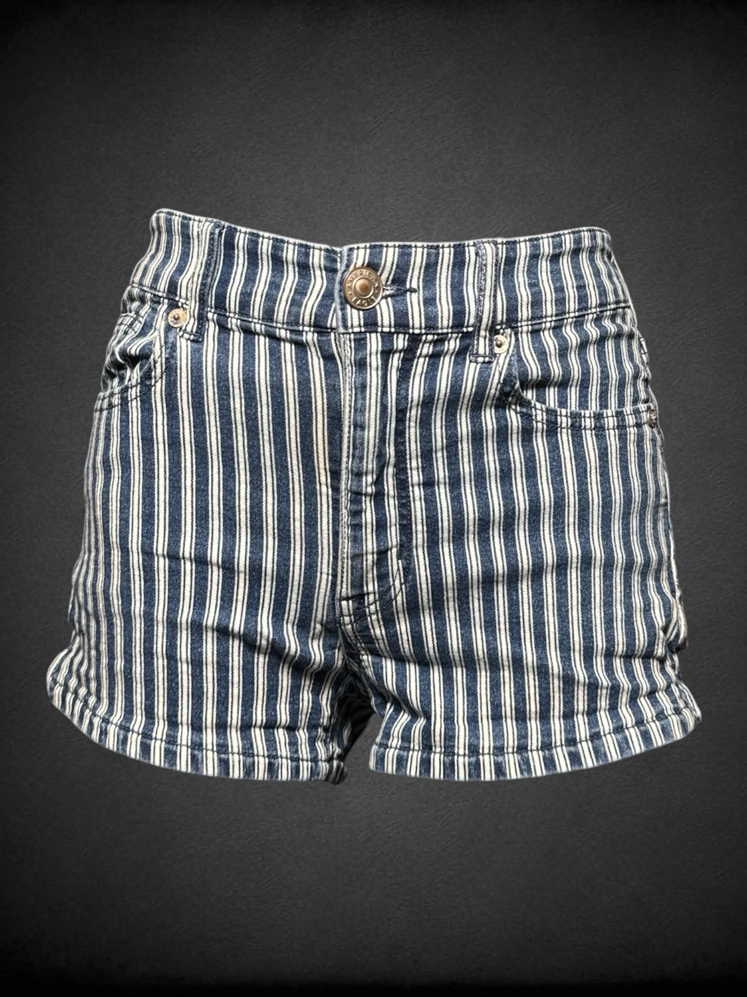M American Eagle high-waisted striped shorts