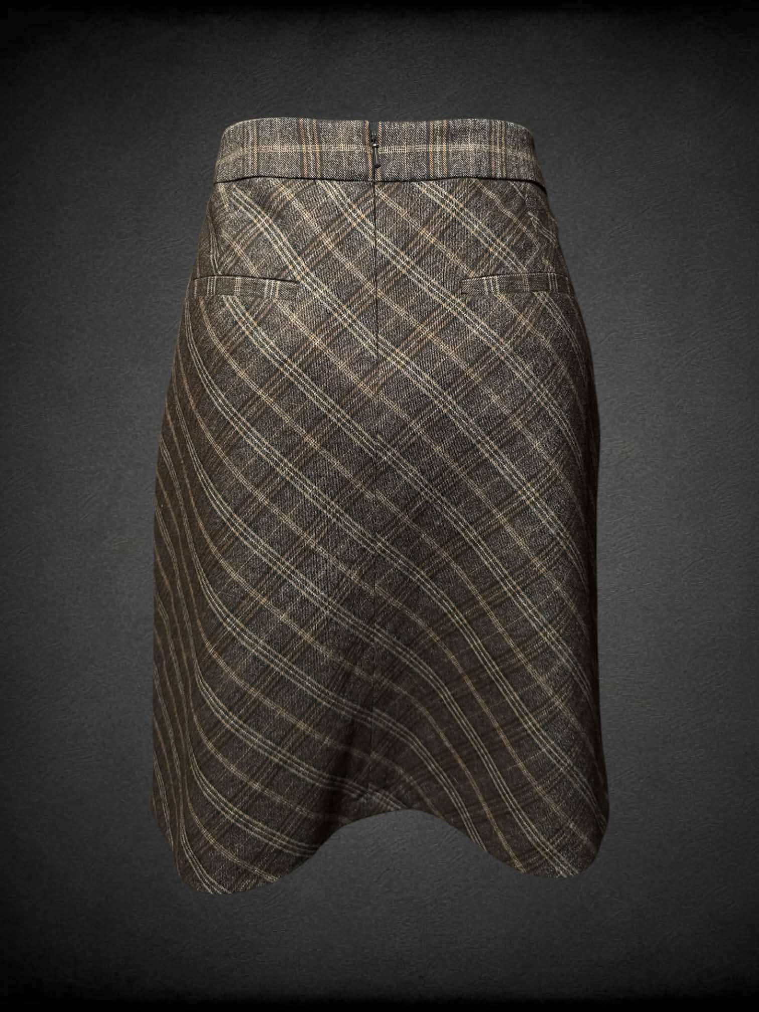 M Nine West brown plaid pencil skirt with pockets on front