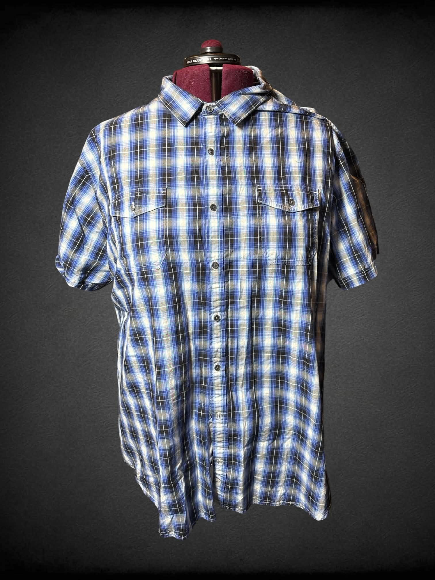 5X Apt. 9 blue plaid button-up shirt
