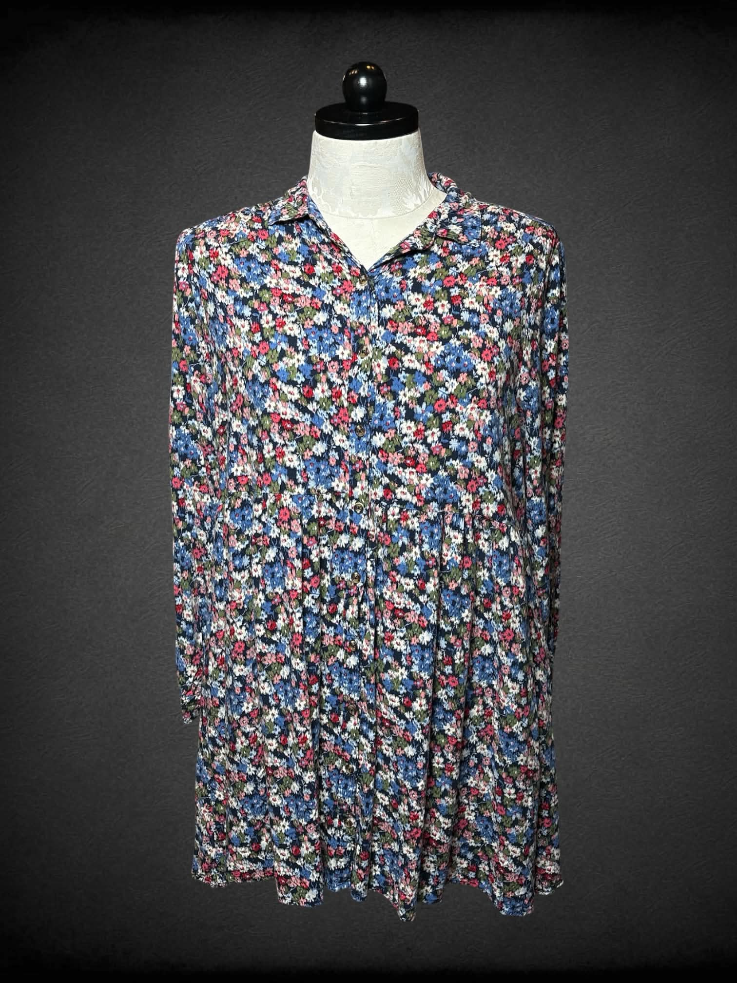 0X Time and Tru navy blue button-up dress with pockets, and floral pattern