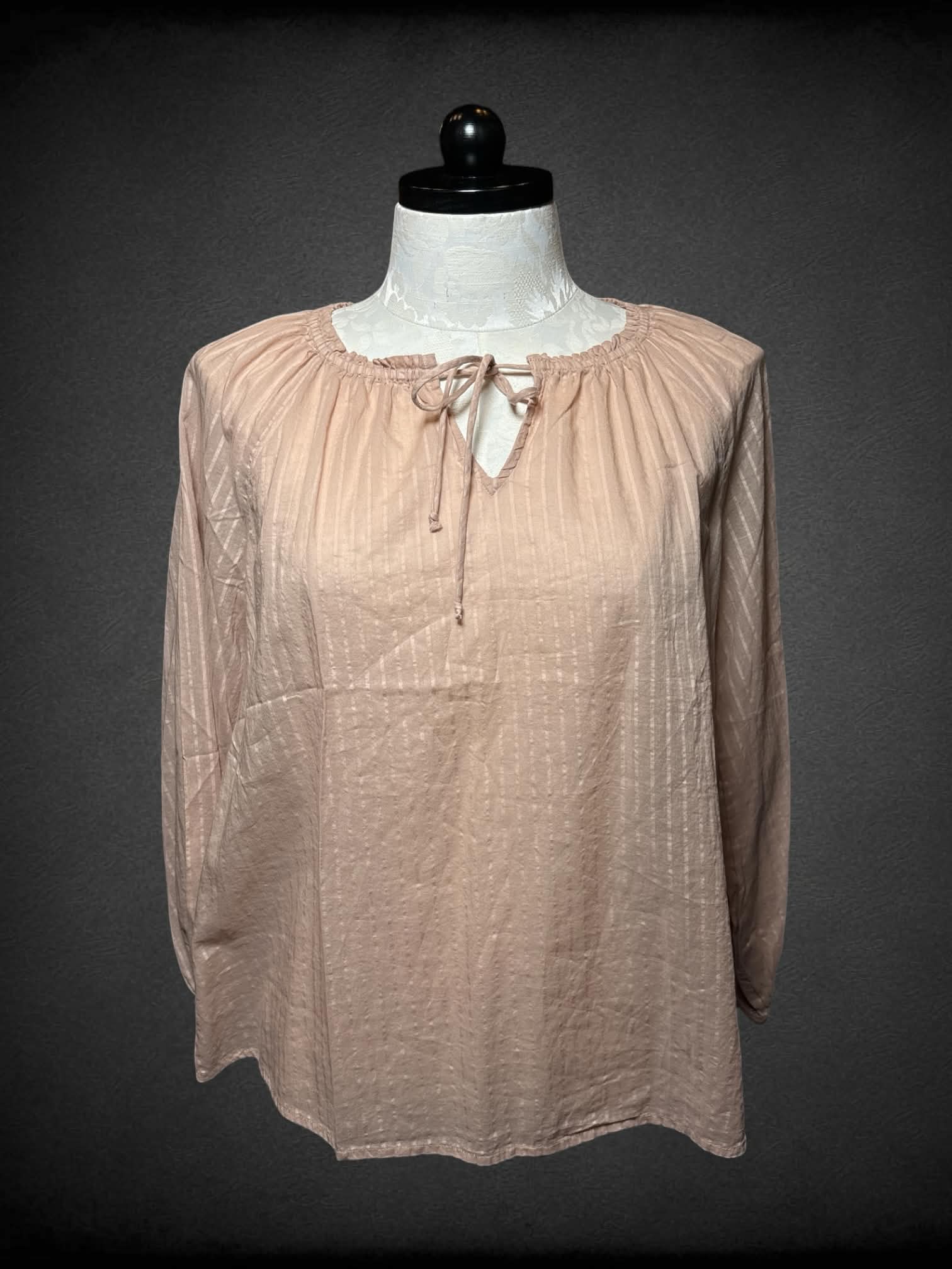 0X Old Navy peachy pink sheer top with adjustable tie on front