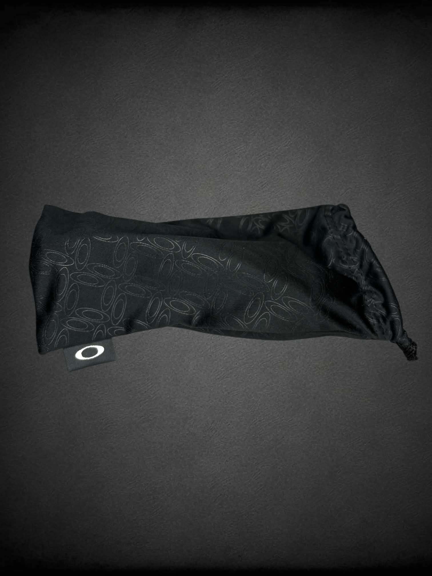 Oakley Unstoppable HDO polarized sunglasses with case