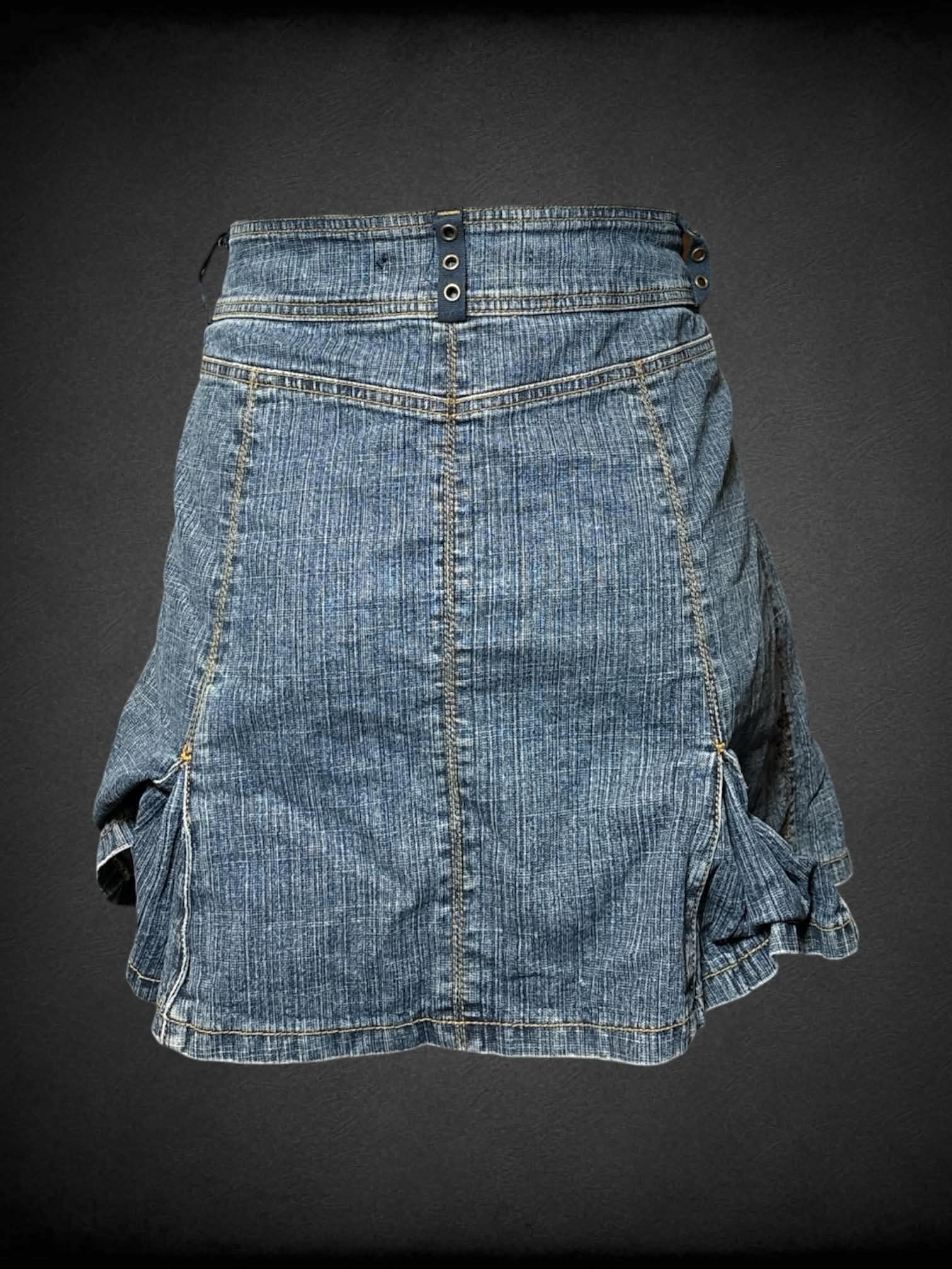 L DKNY Jeans vintage denim skirt with zipper pockets on front
