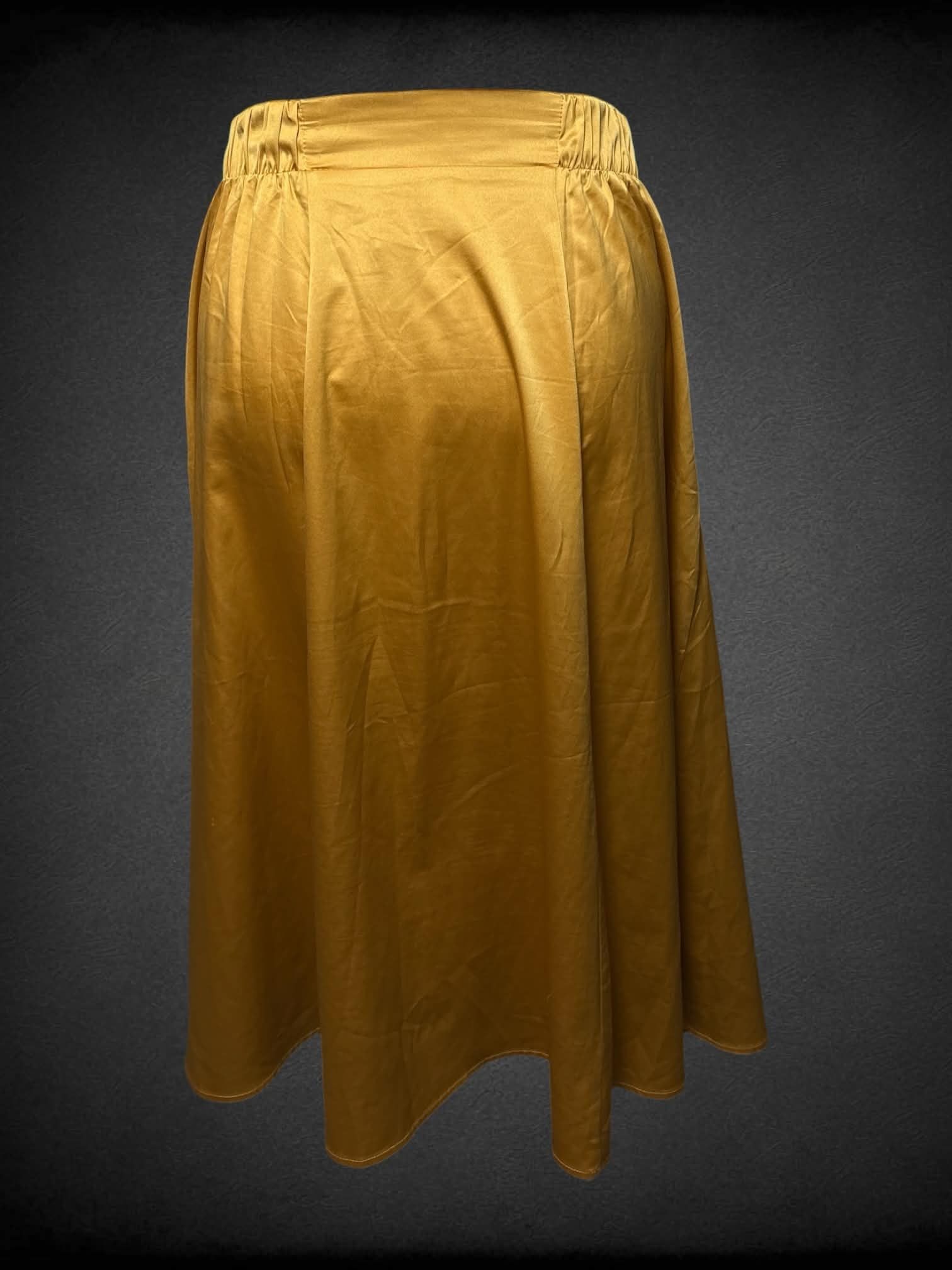 1X Torrid honey skirt with pockets, and stretch waist