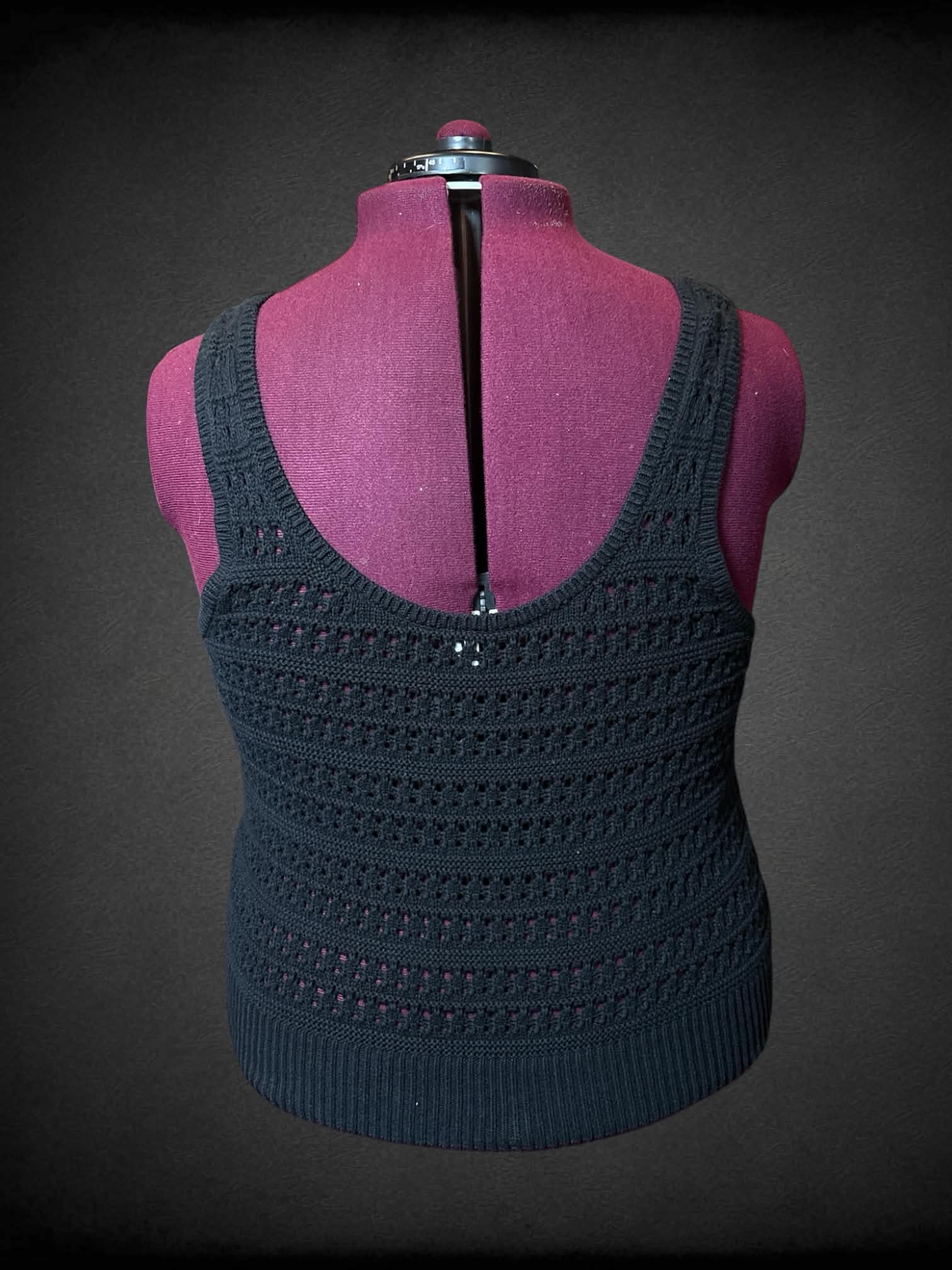 2X Old Navy black knit top