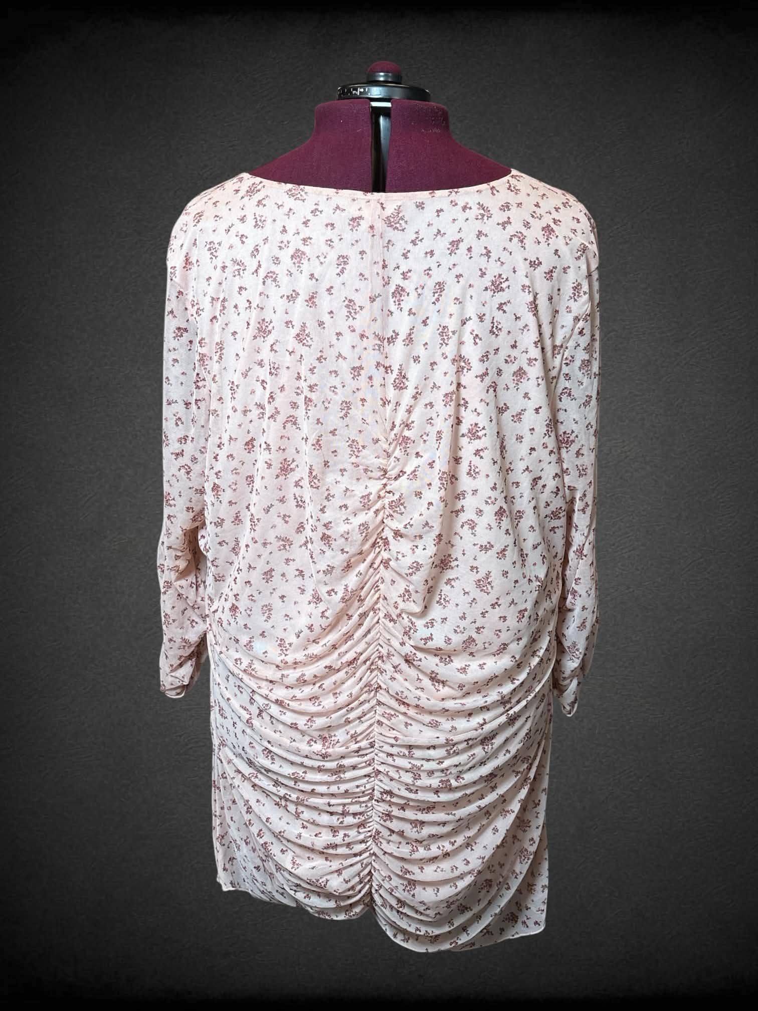 5X Festival pink cinched long-sleeve dress with floral pattern