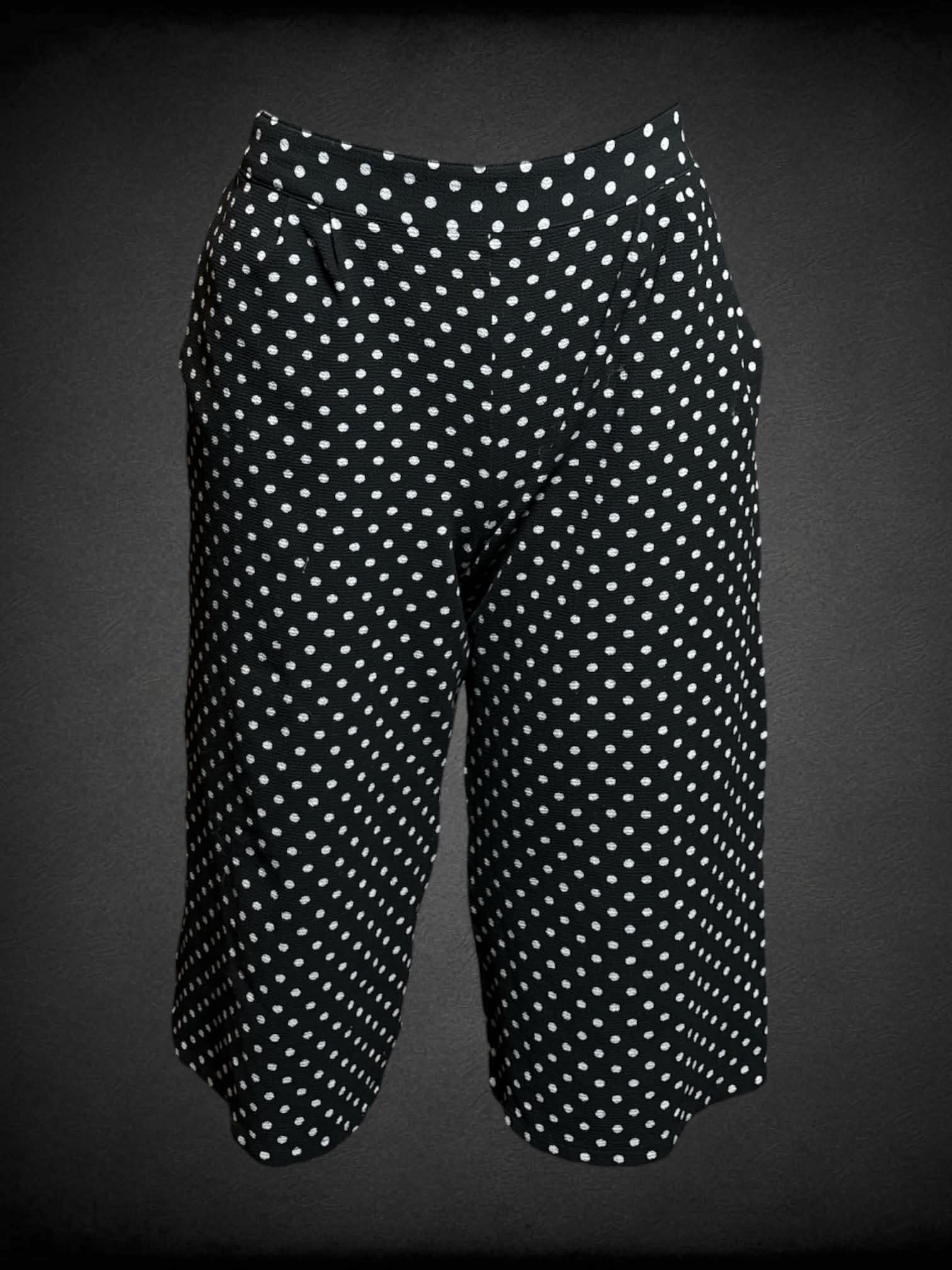 L Bonmarché black capris with white polka dots, stretch waist and pockets