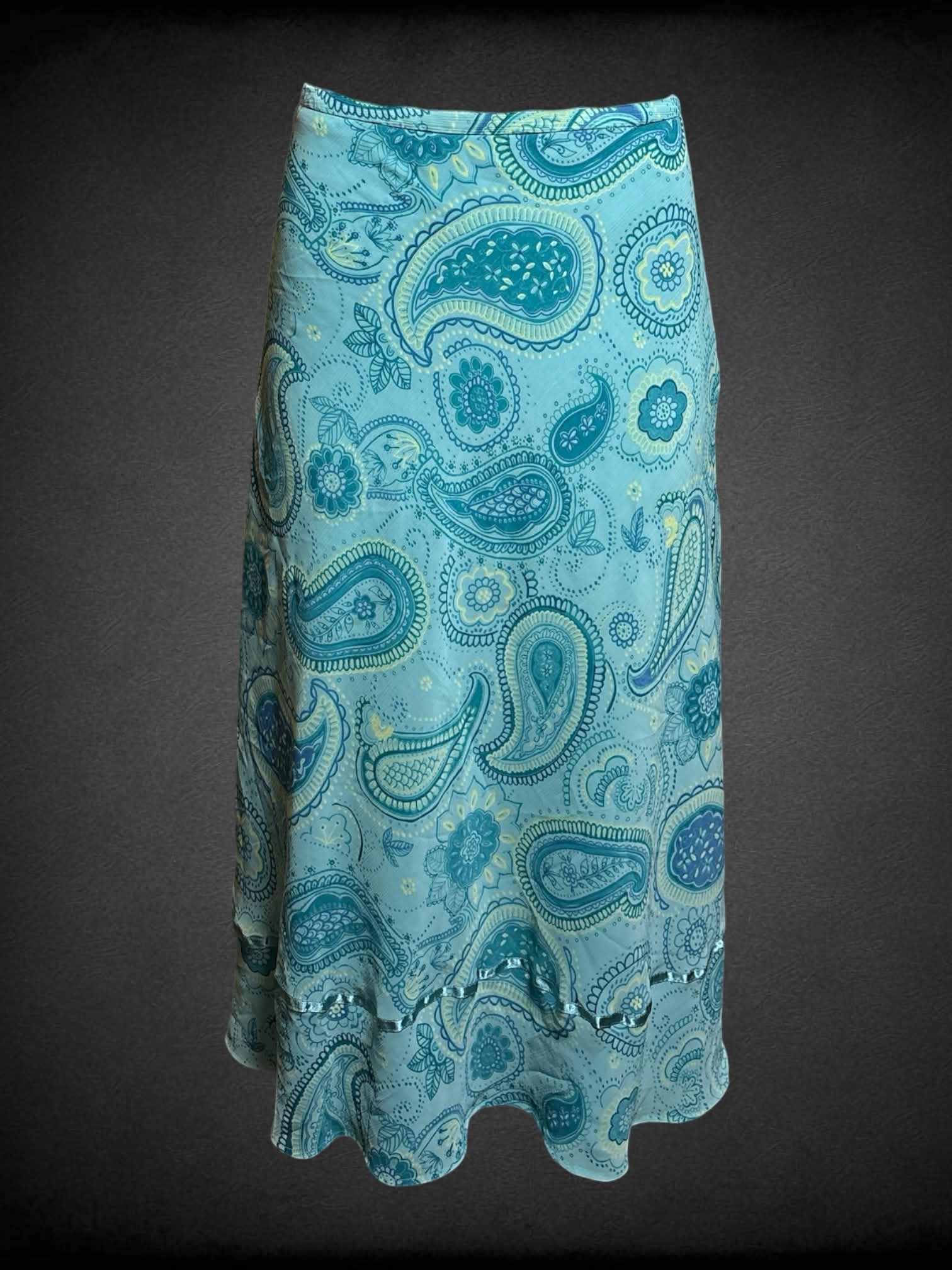 L Norton McNaughton vintage blue skirt with paisley design with zipper on side