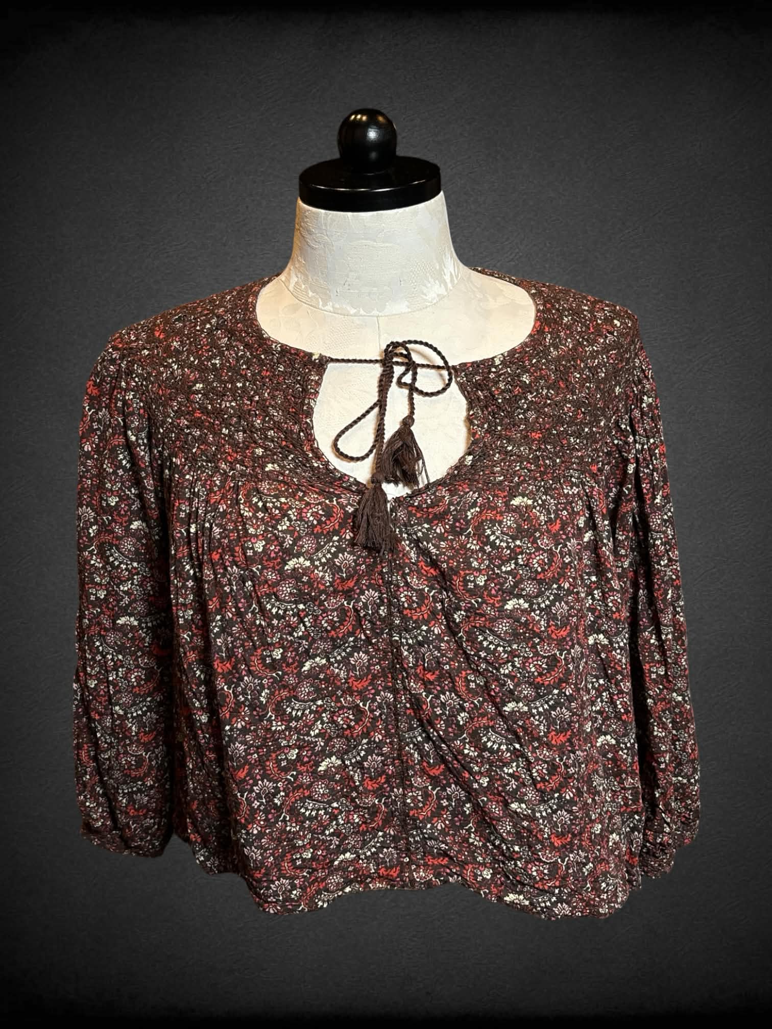 1X Lucky Brand brown blouse with cutout on front, and ornamental floral design