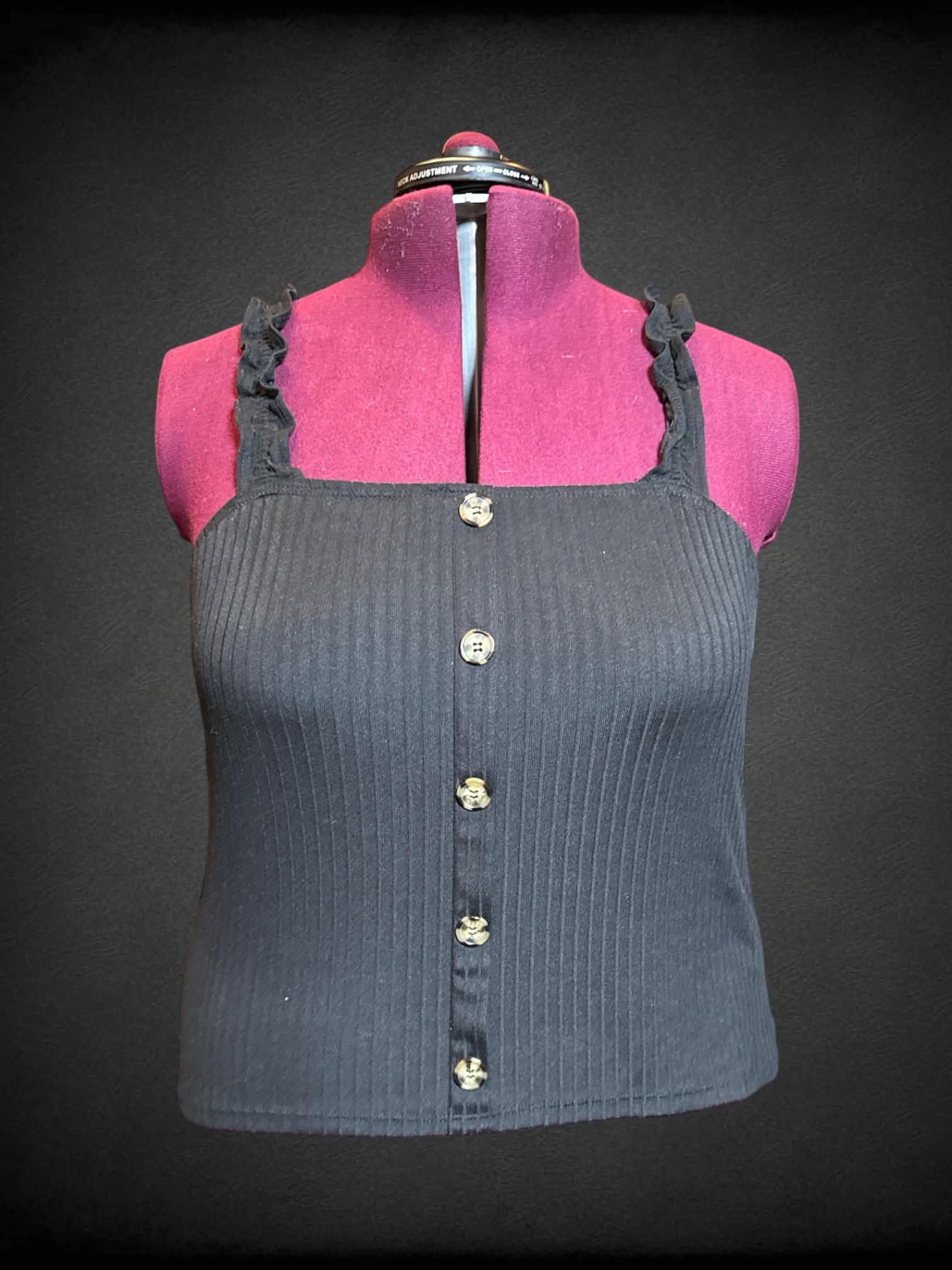 2X No Boundaries black sleeveless ribbed crop top with ruffled straps and faux buttons