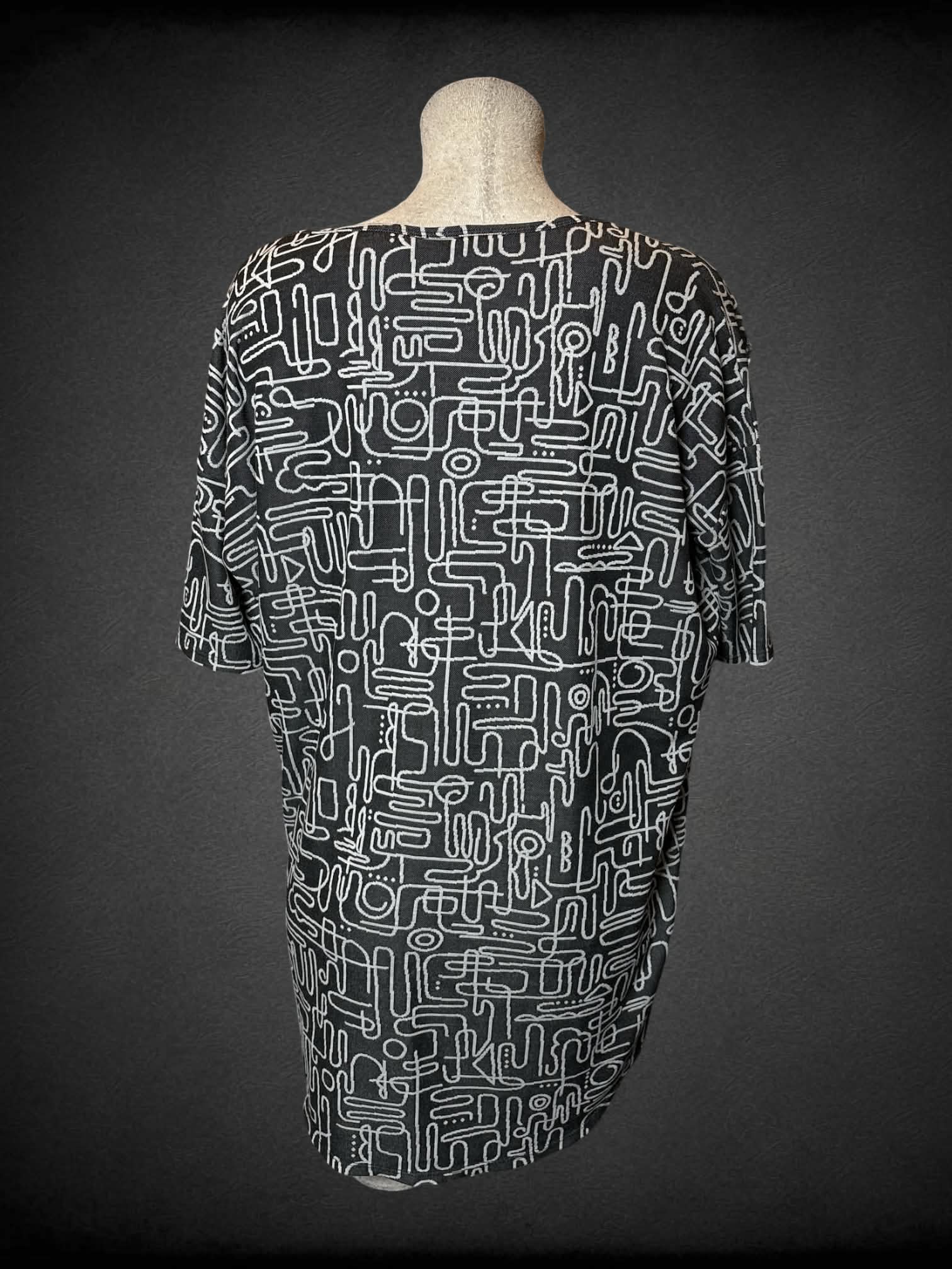 L LulaRoo grey oversized t shirt with white abstract  pattern