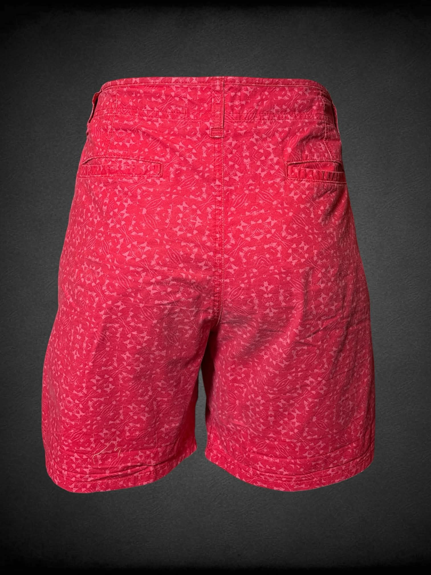 L Eddie Bauer red shorts with pink triangular pattern