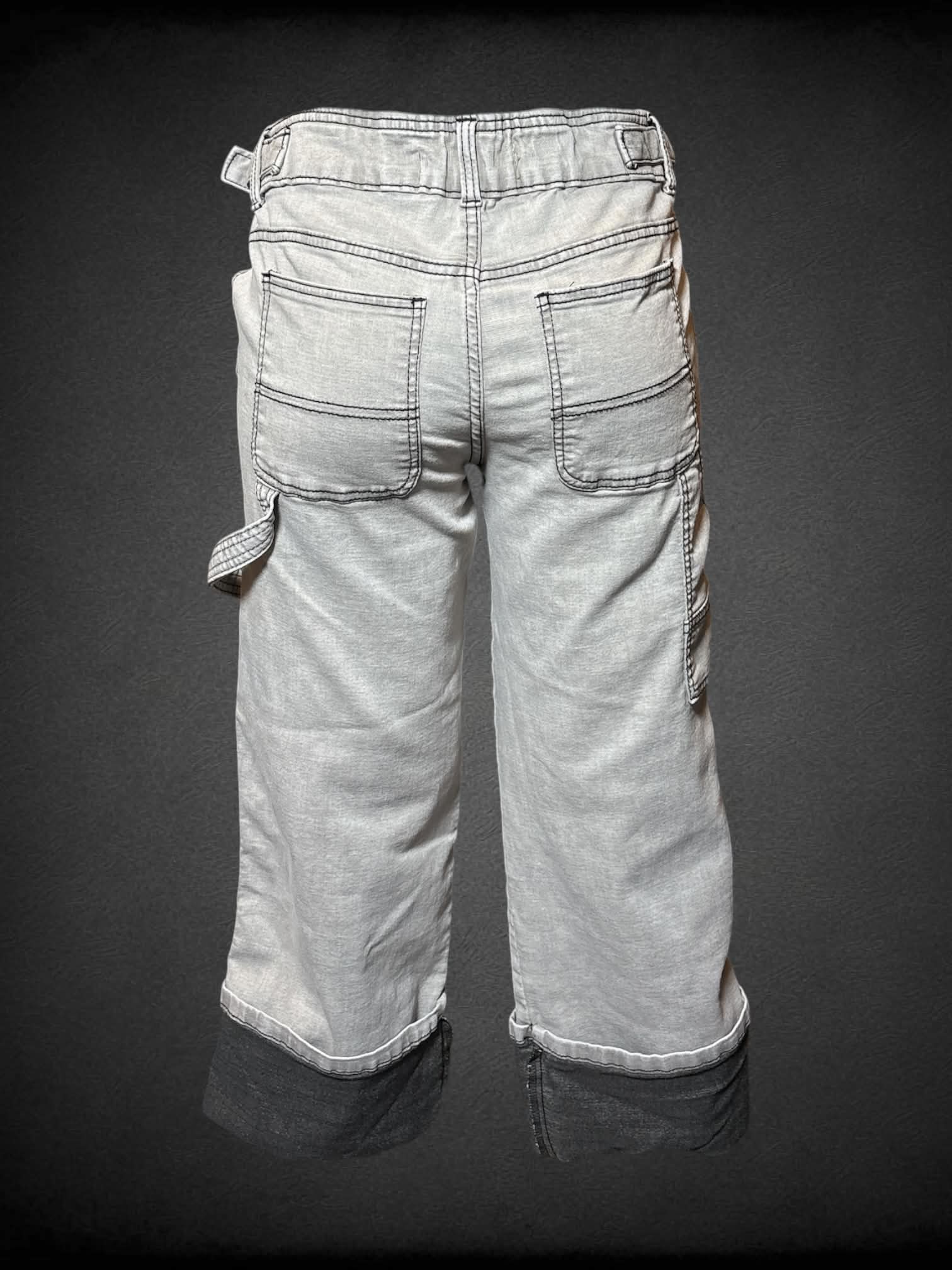 L Love Trends grey capri pants with adjustable waist